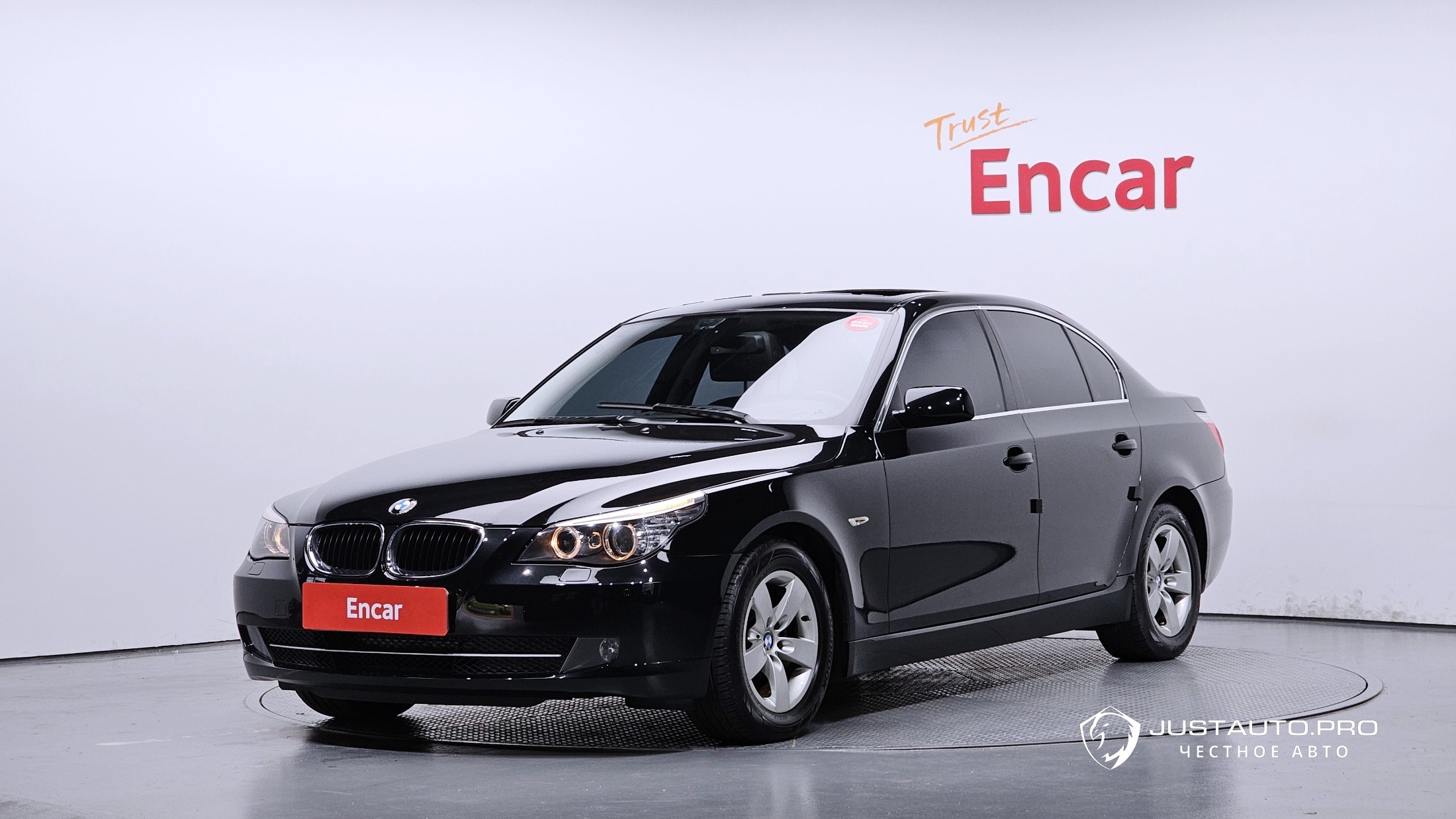 Автомобиль BMW 5-Series