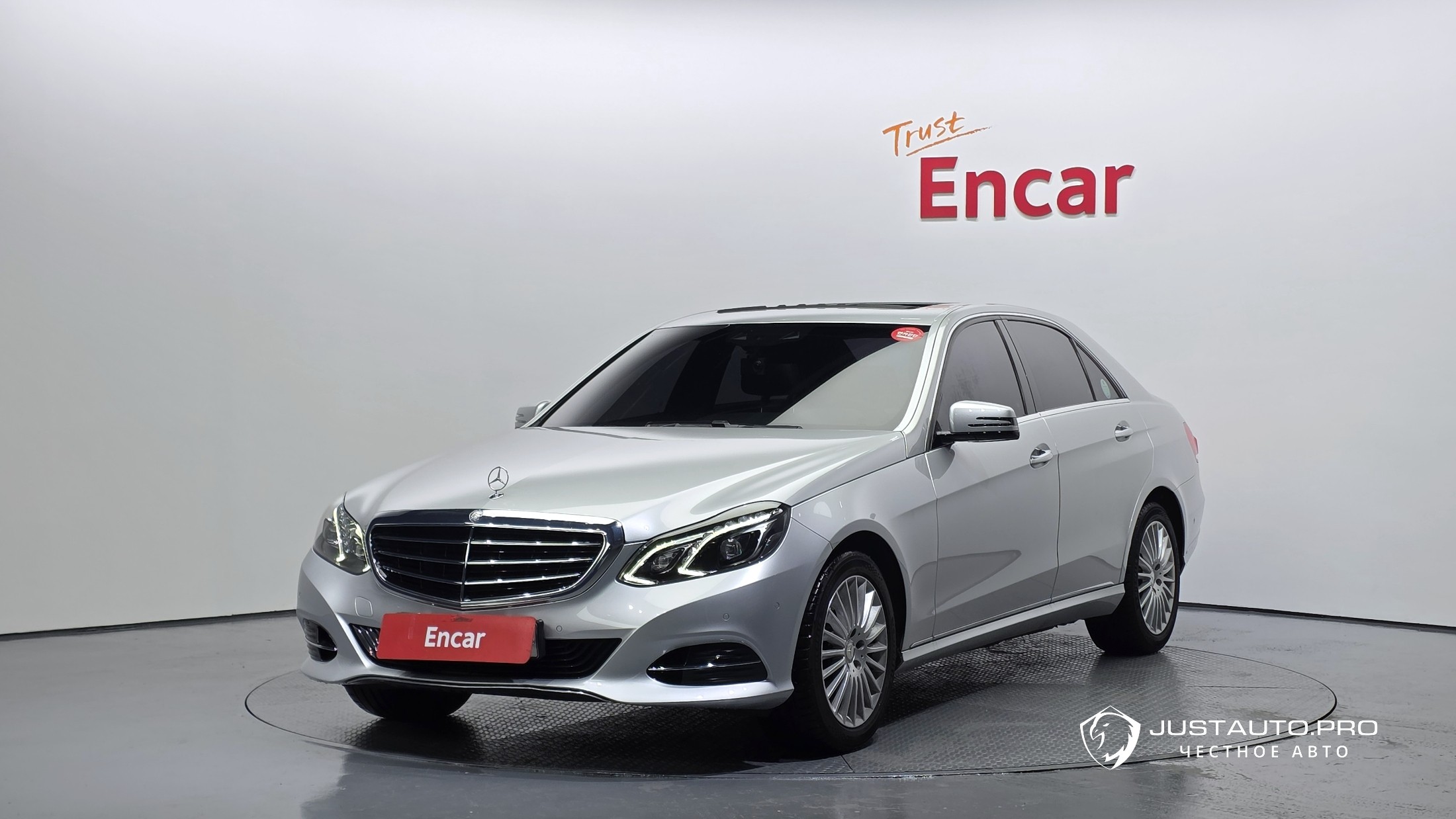 Автомобиль Mercedes-Benz E-Class