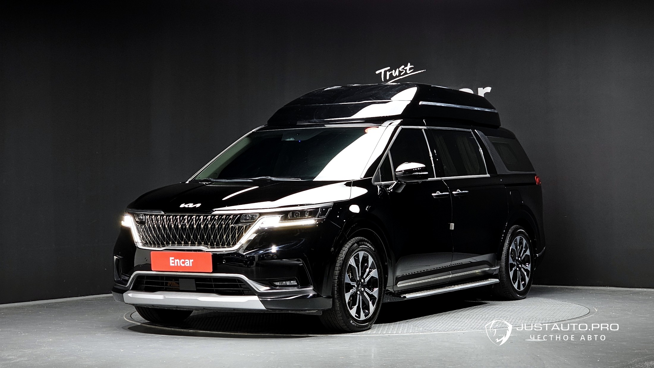 Автомобиль Kia Canival