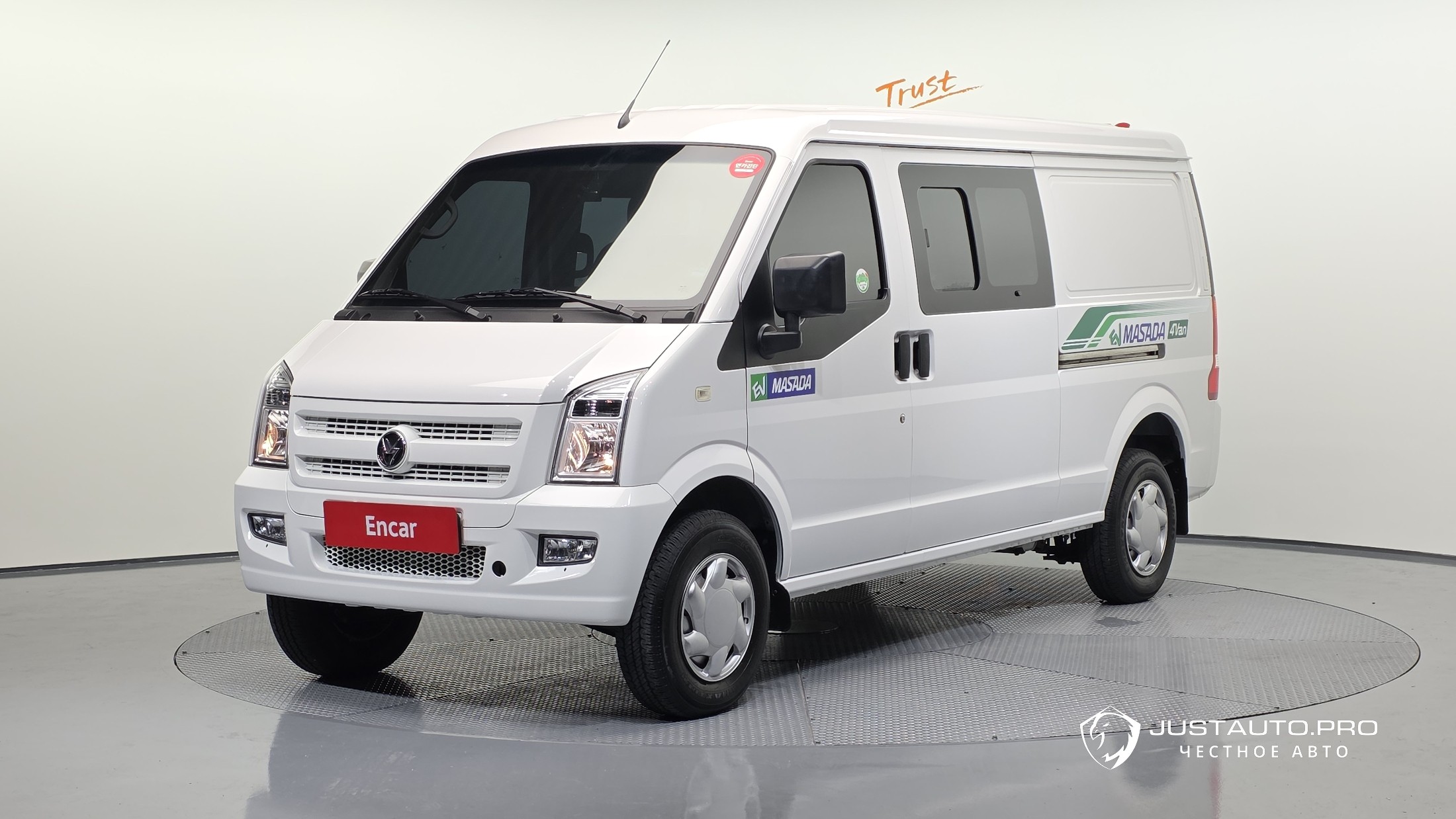 Автомобиль DFSK C35