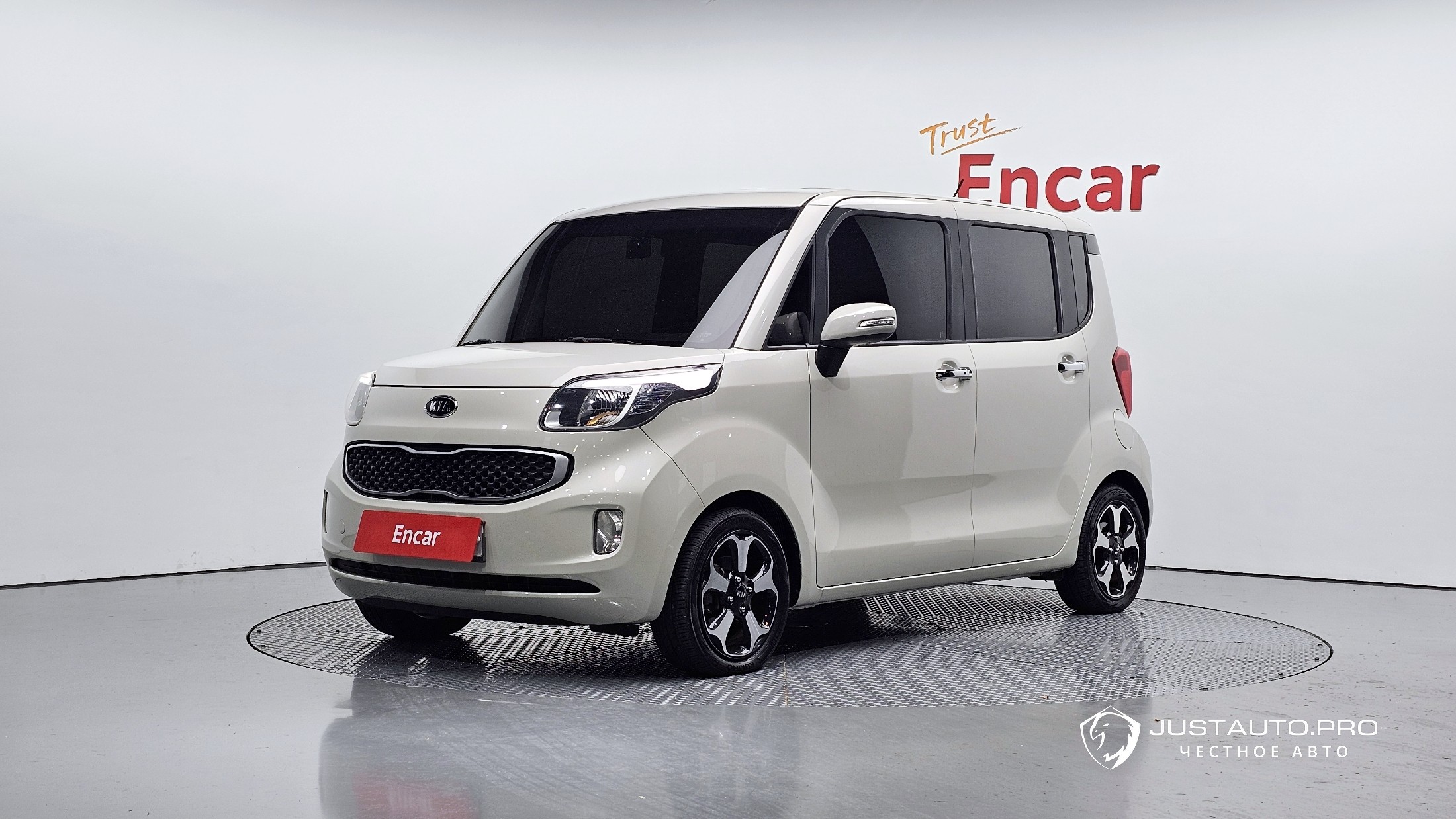 Автомобиль Kia RAY