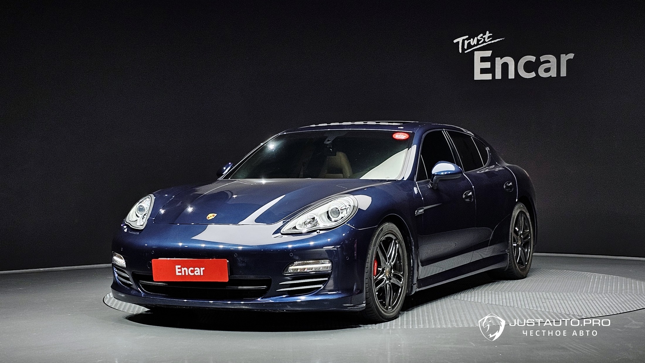 Автомобиль Porsche Panamera