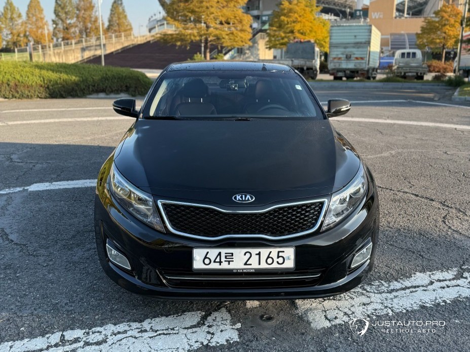 Автомобиль Kia K5