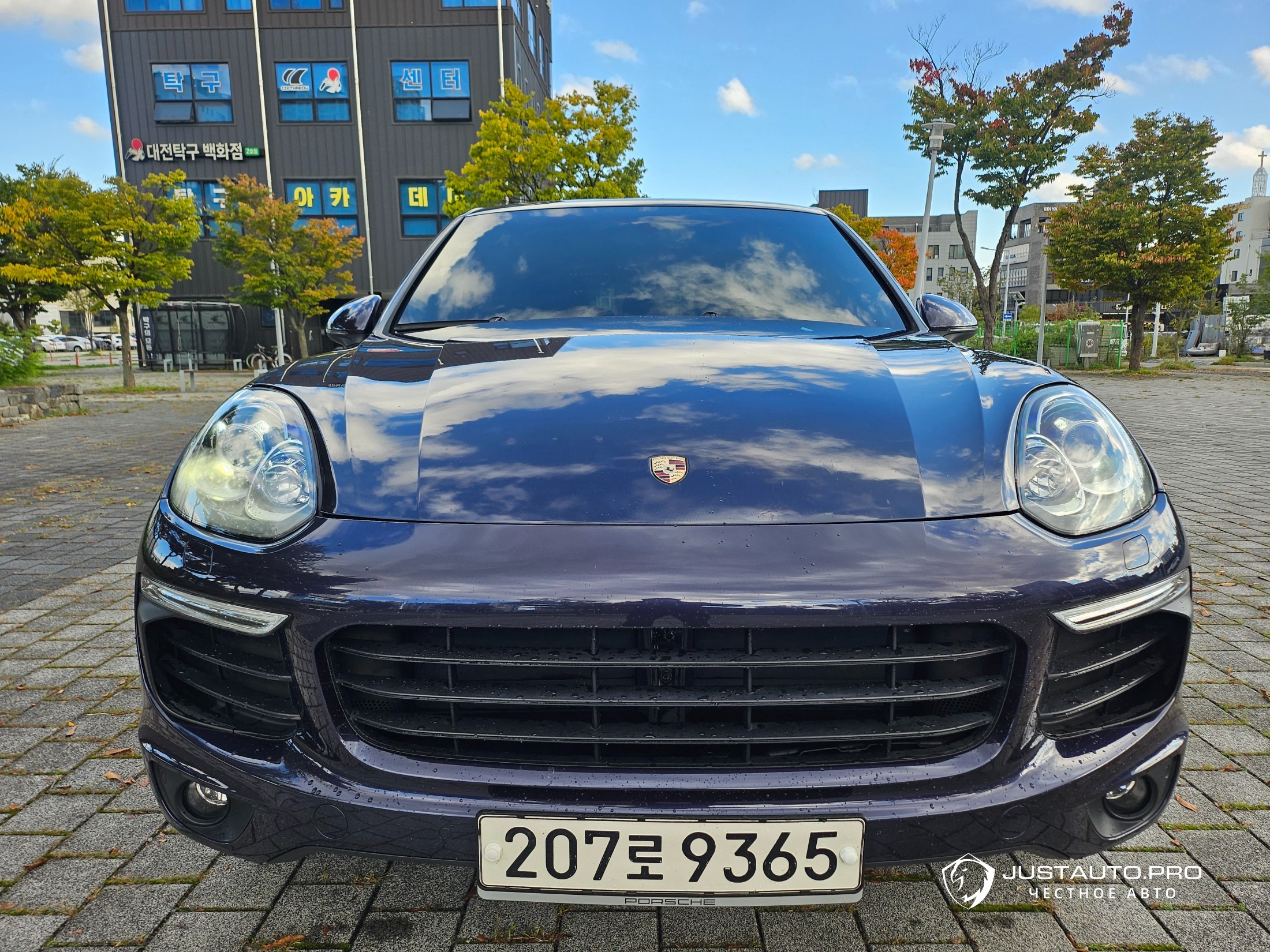 Автомобиль Porsche Cayenne