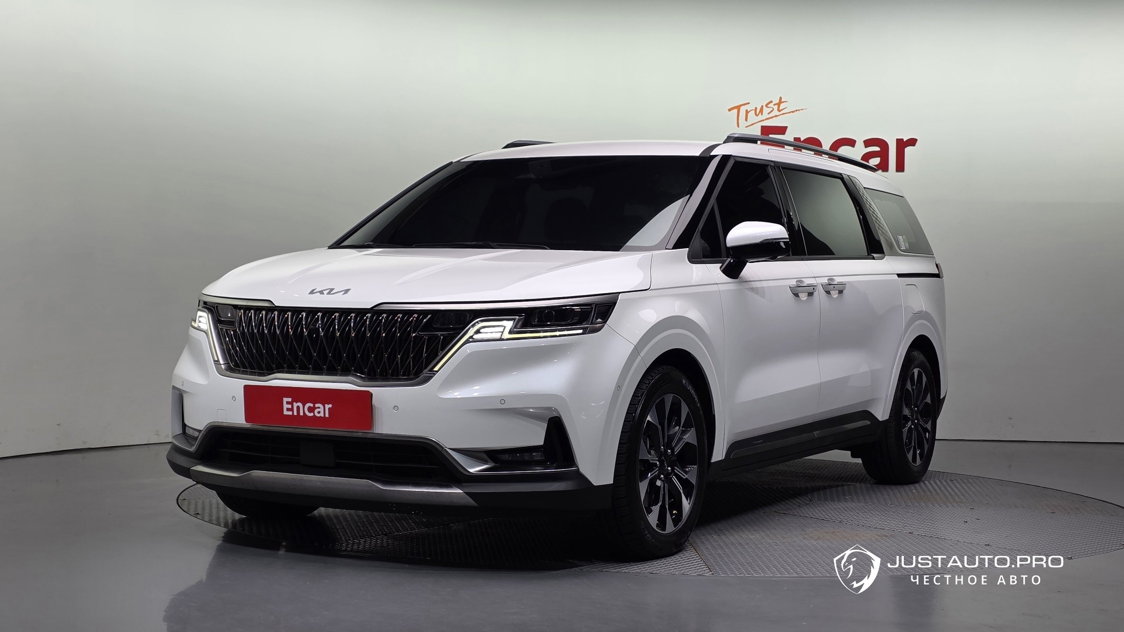 Автомобиль Kia Canival