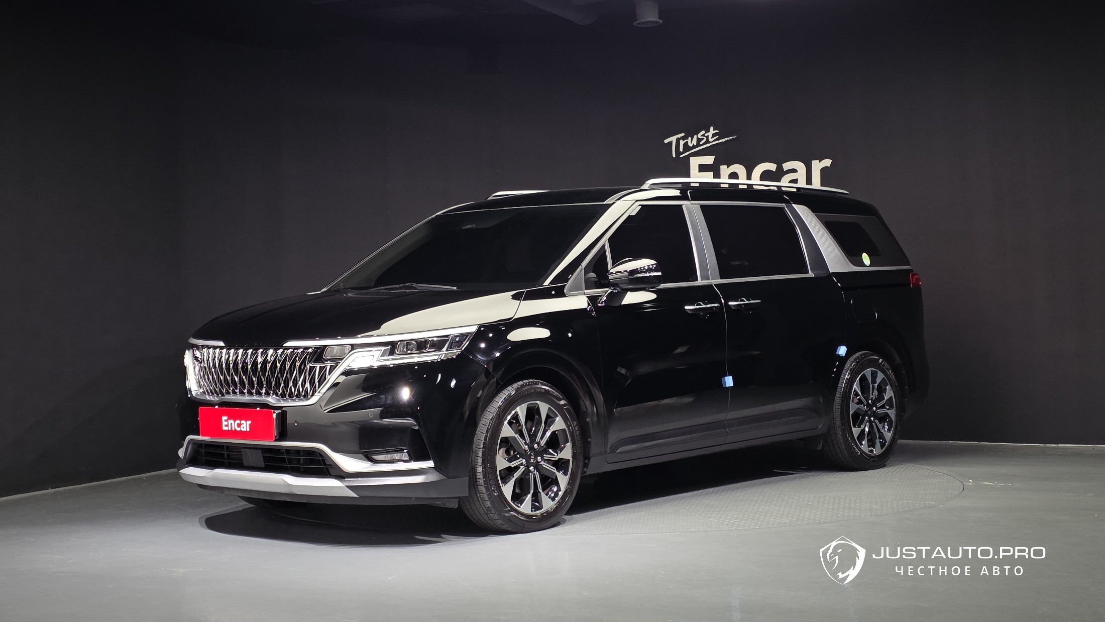 Автомобиль Kia Canival