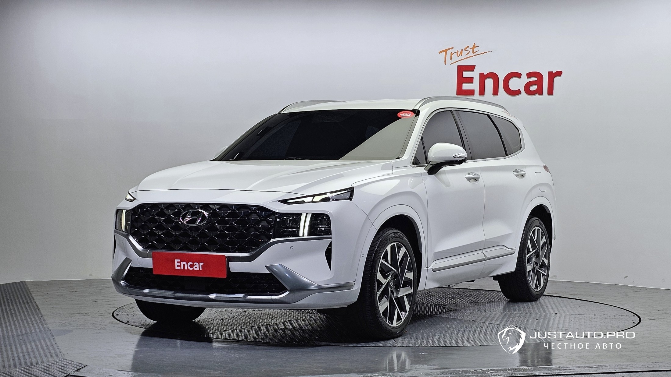 Автомобиль Hyundai Santafe