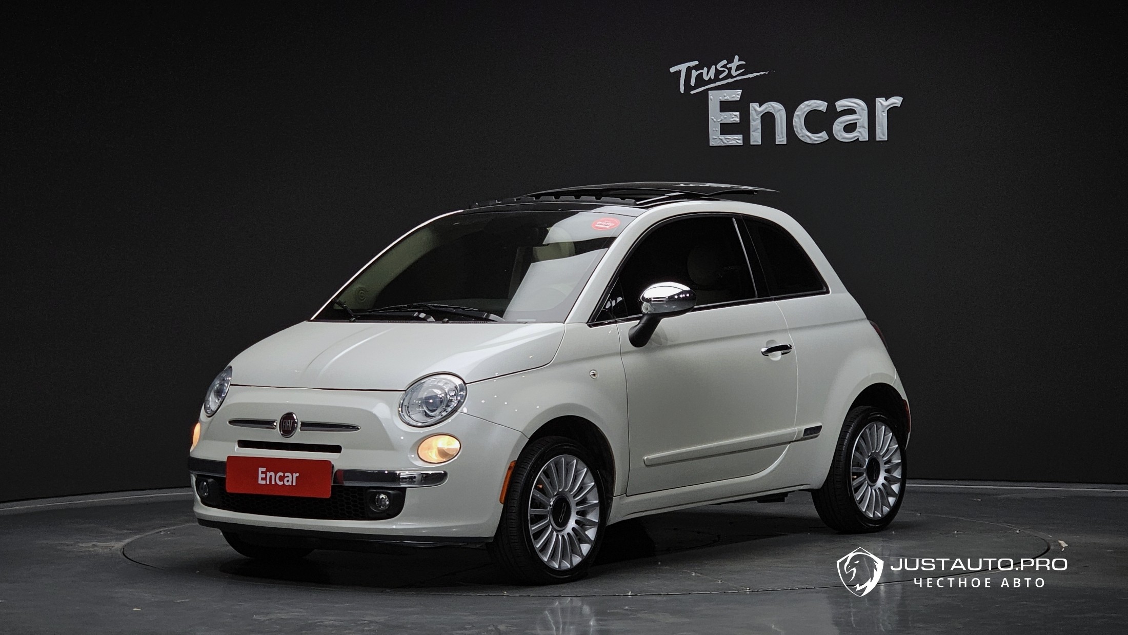 Автомобиль Fiat 500