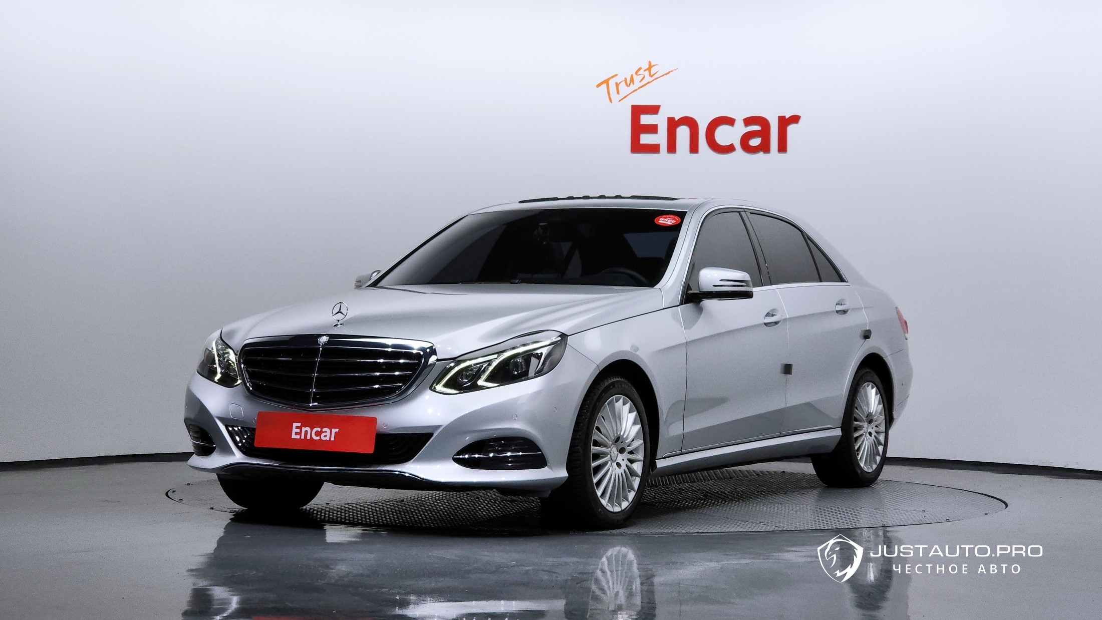 Автомобиль Mercedes-Benz E-Class