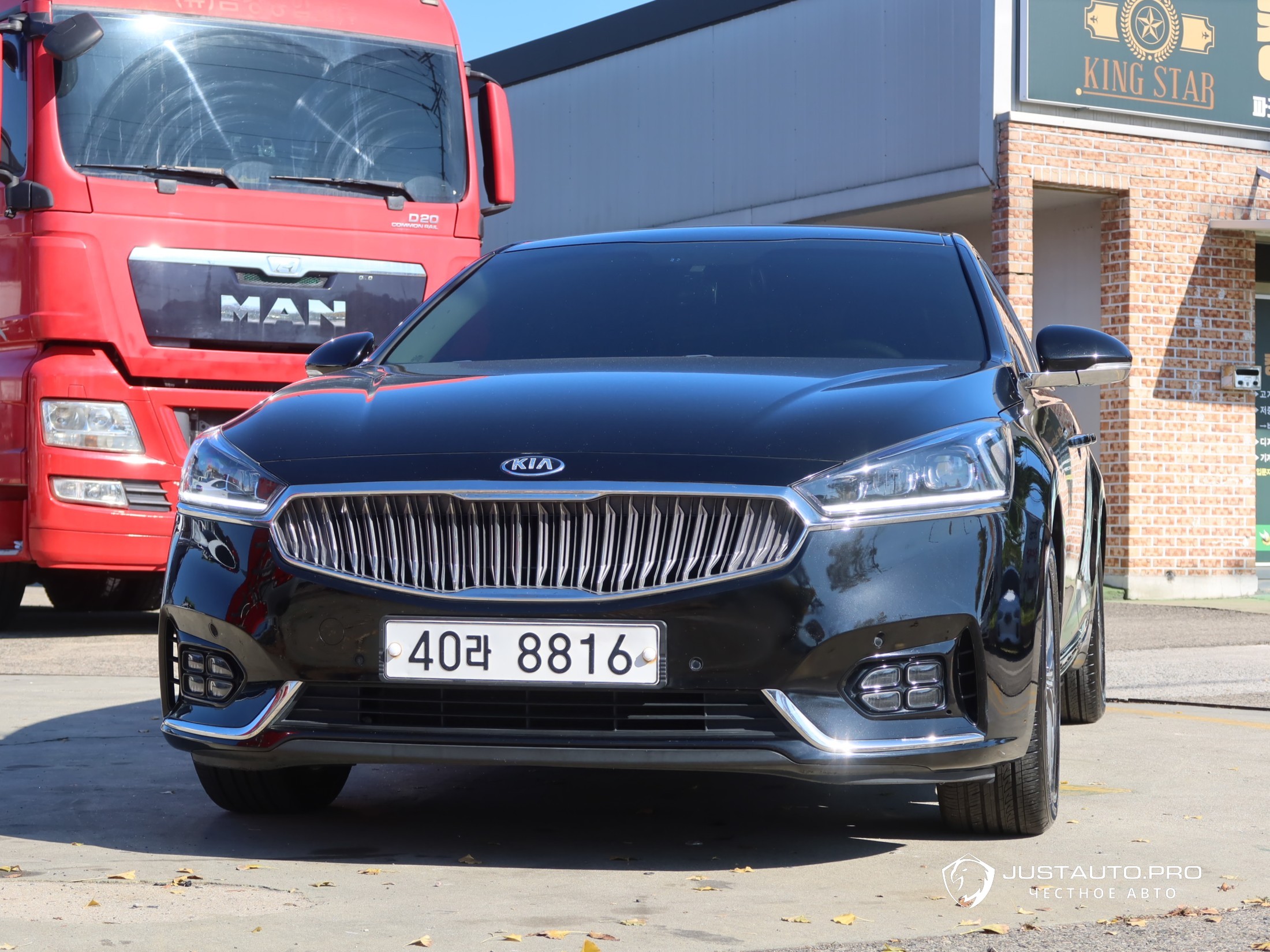 Автомобиль Kia K7