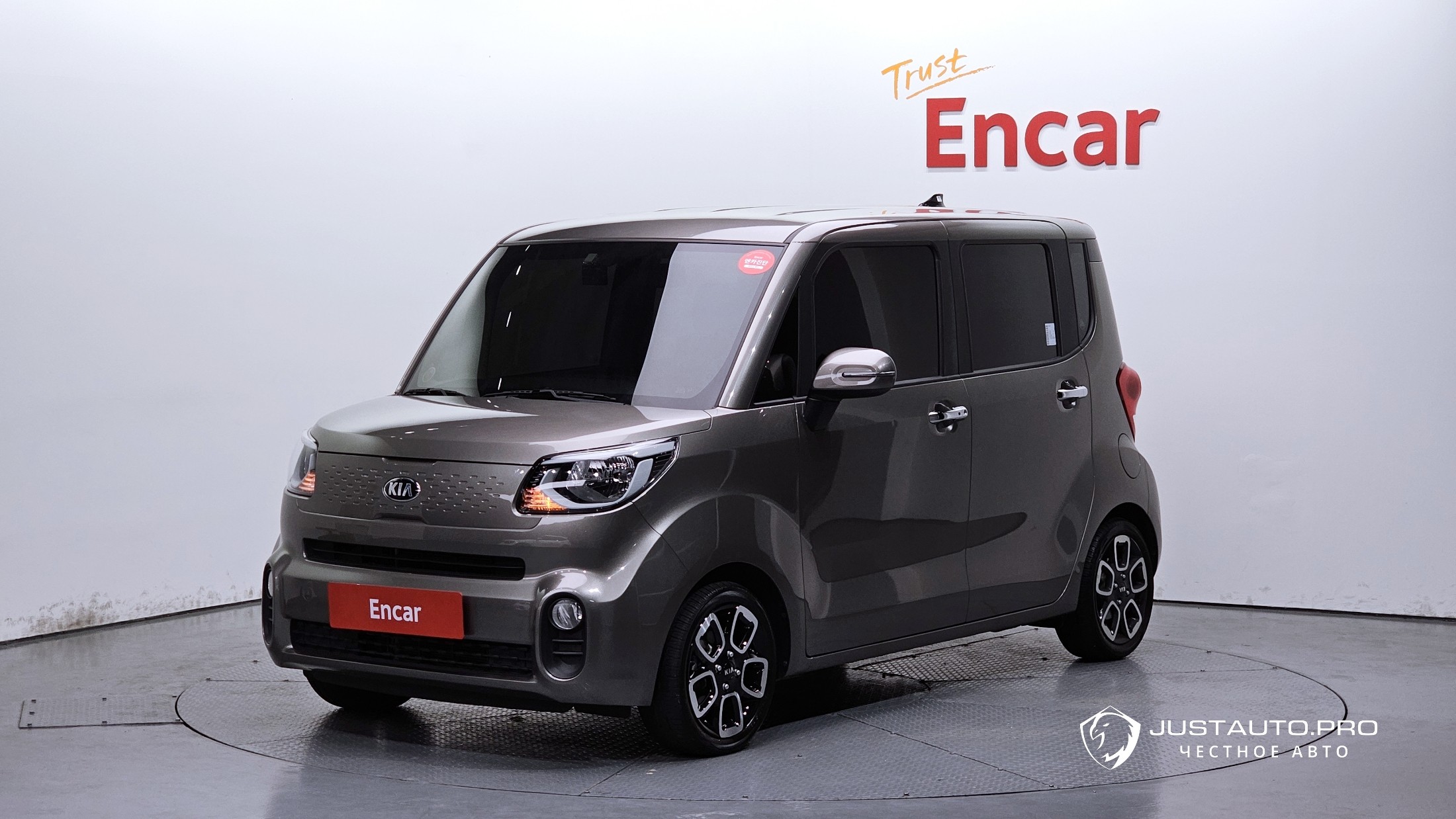Автомобиль Kia RAY