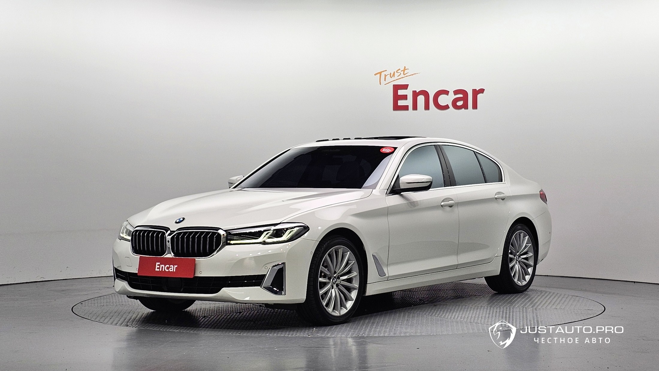 Автомобиль BMW 5-Series