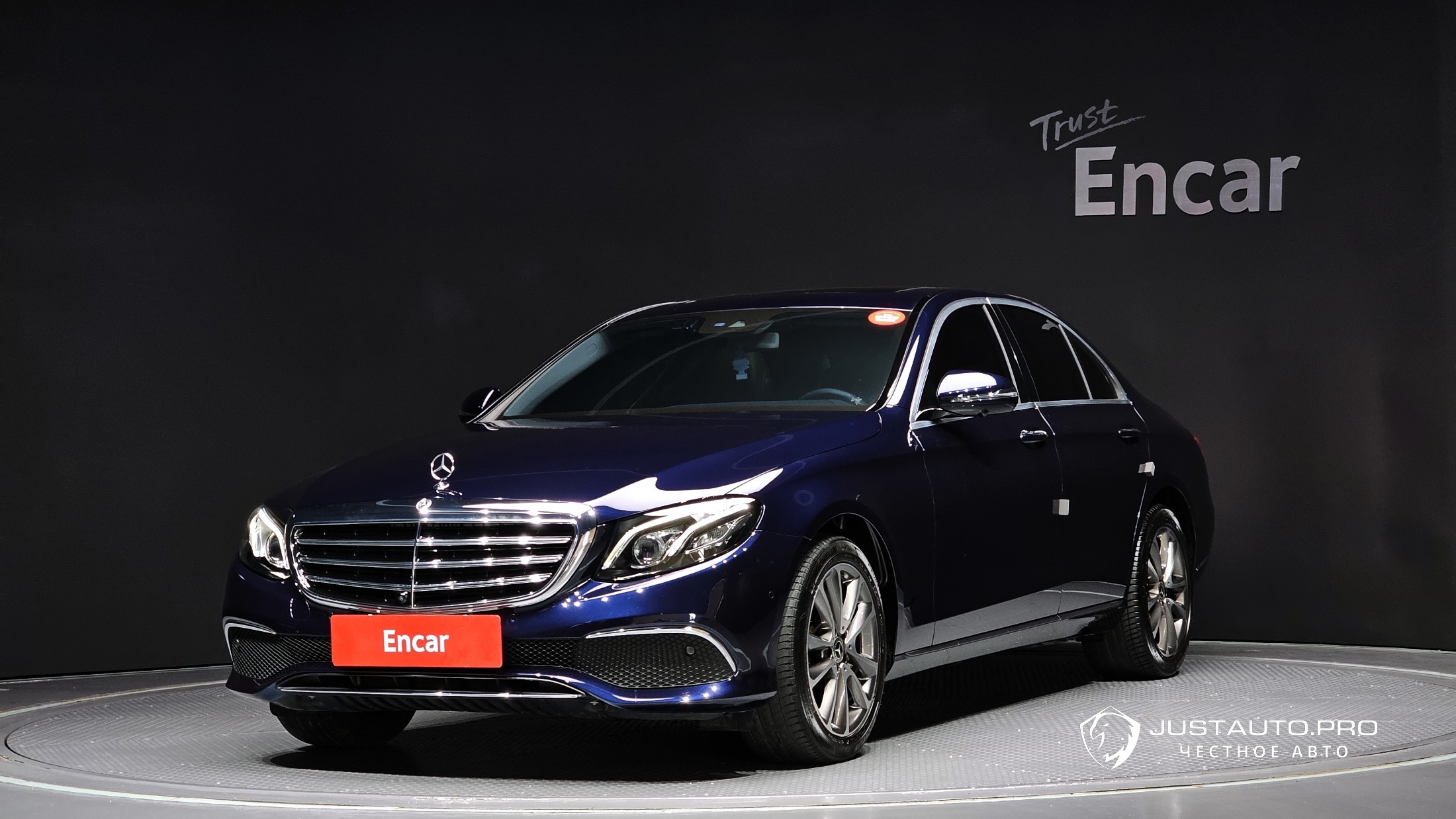 Автомобиль Mercedes-Benz E-Class