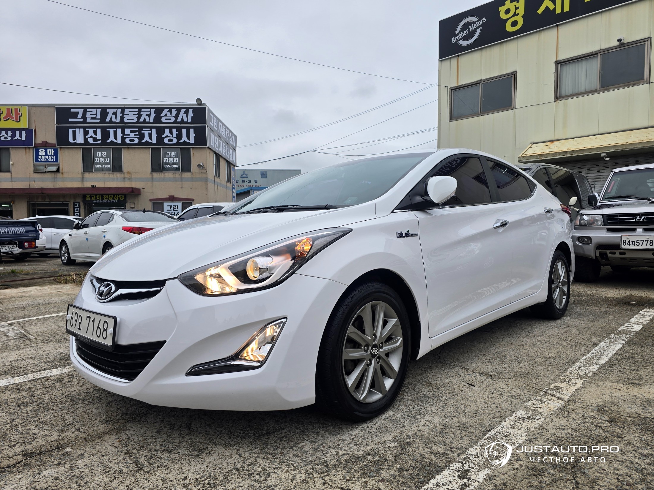 Автомобиль Hyundai AVANTE