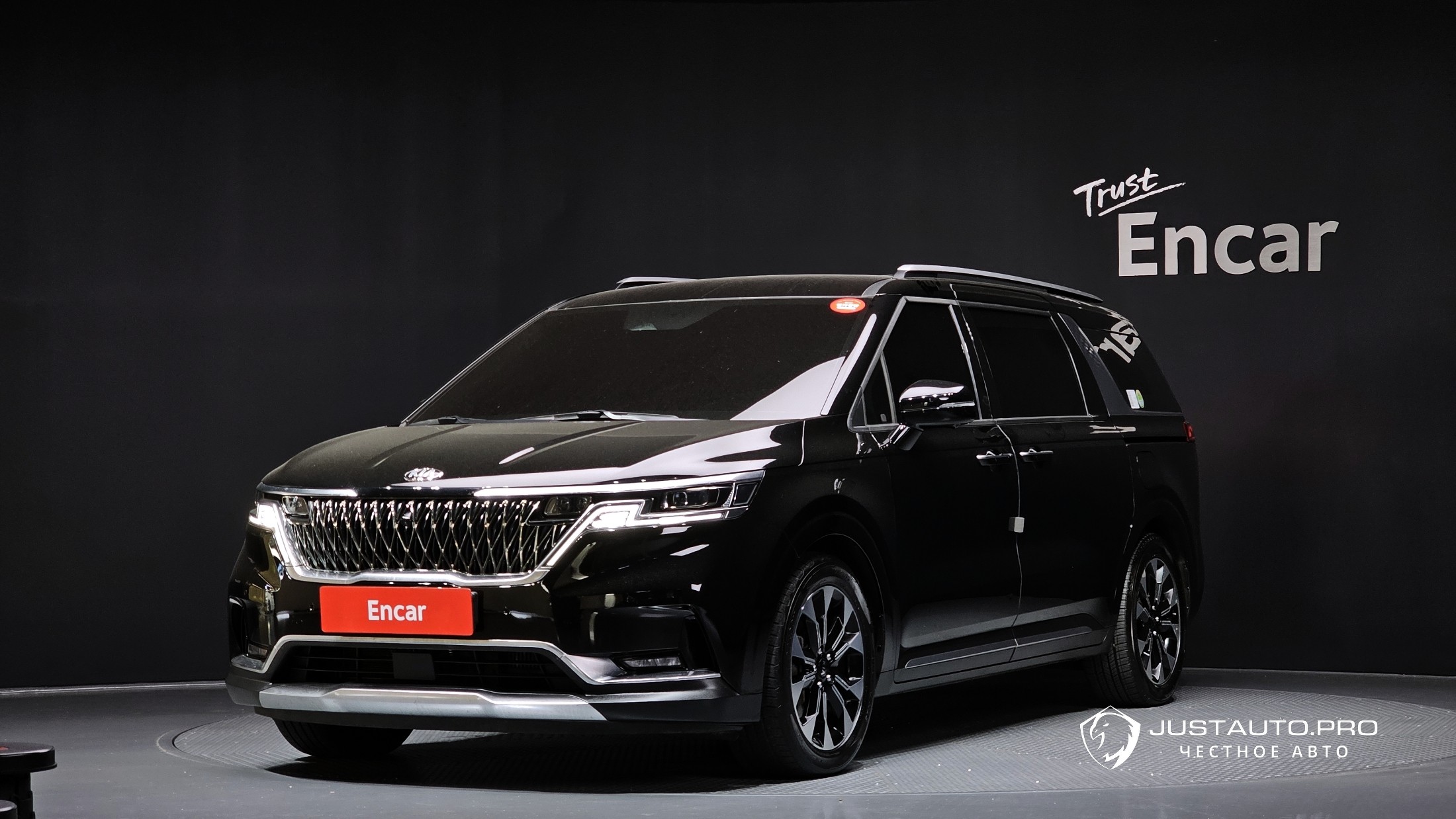 Автомобиль Kia Canival