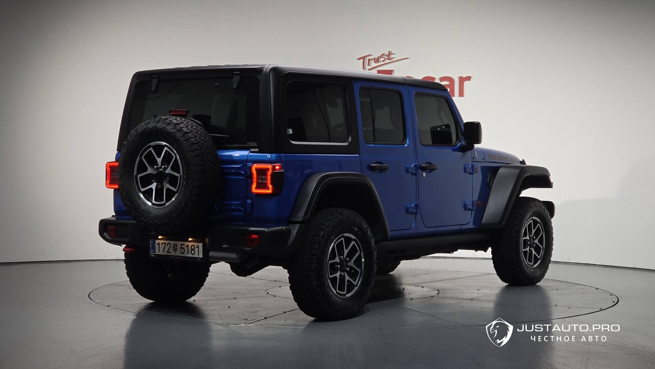 Автомобиль Jeep Wrangler
