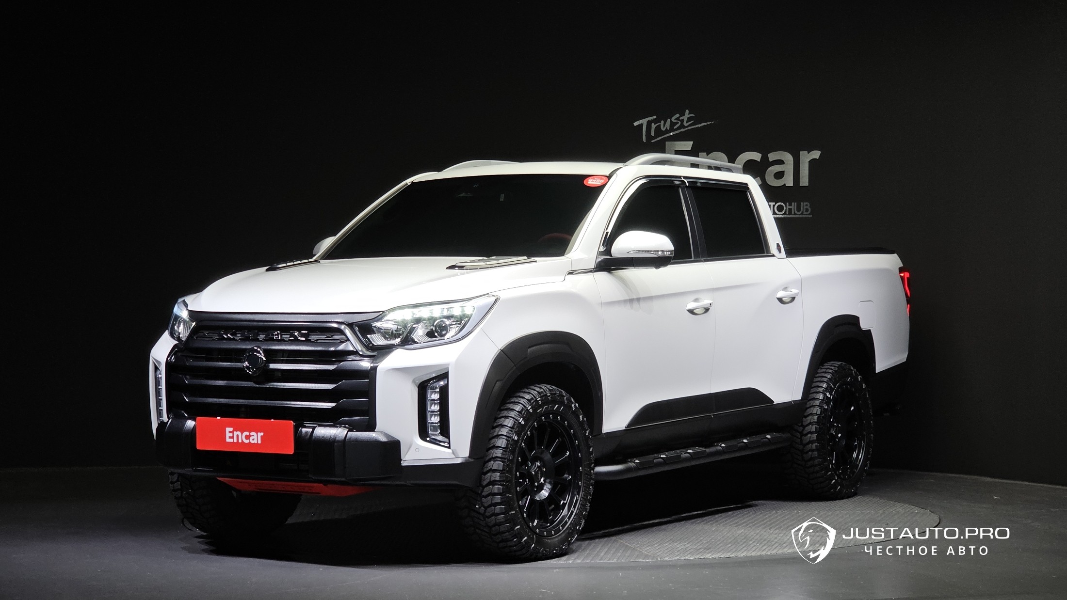 Автомобиль KG_Mobility_Ssangyong Rexton