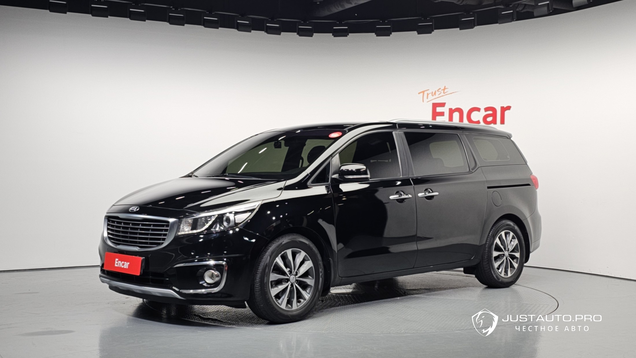 Автомобиль Kia Canival