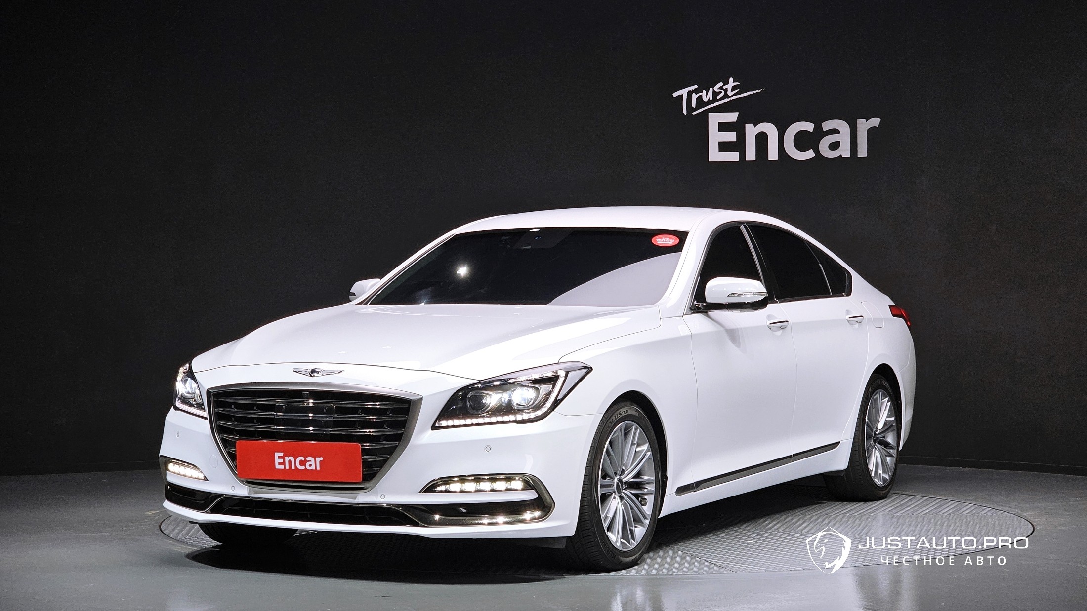 Автомобиль Genesis G80