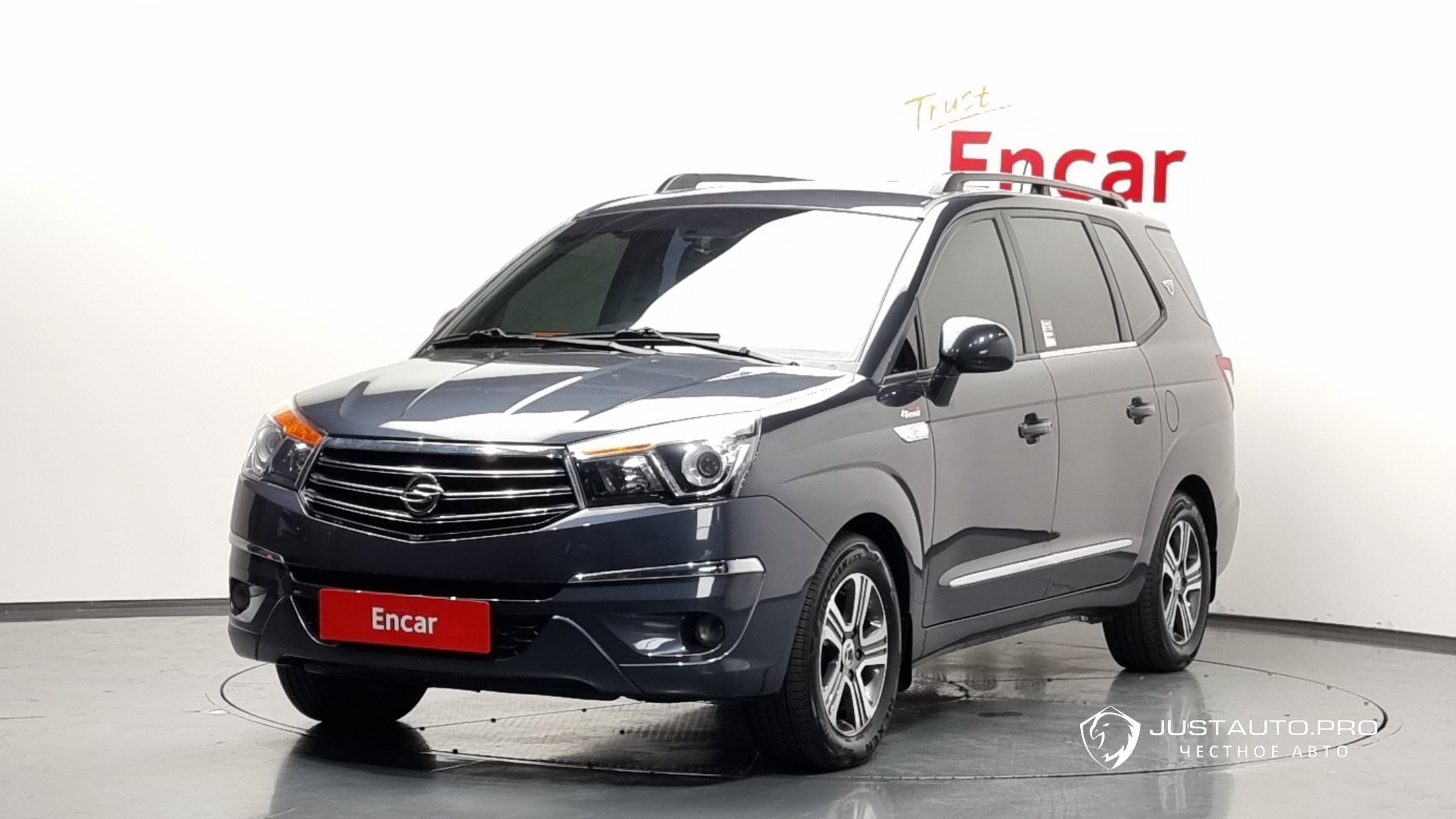 Автомобиль KG_Mobility_Ssangyong KORANDO