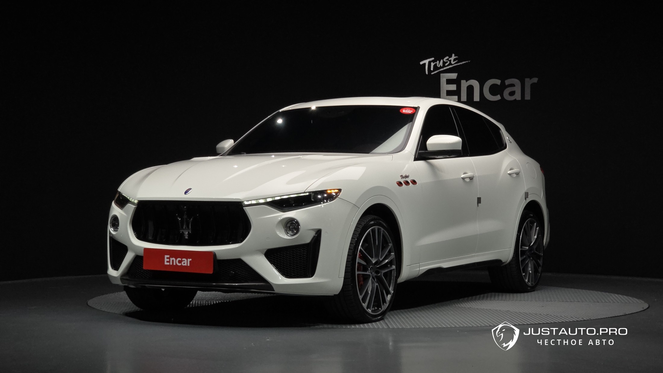 Автомобиль Maserati Levante