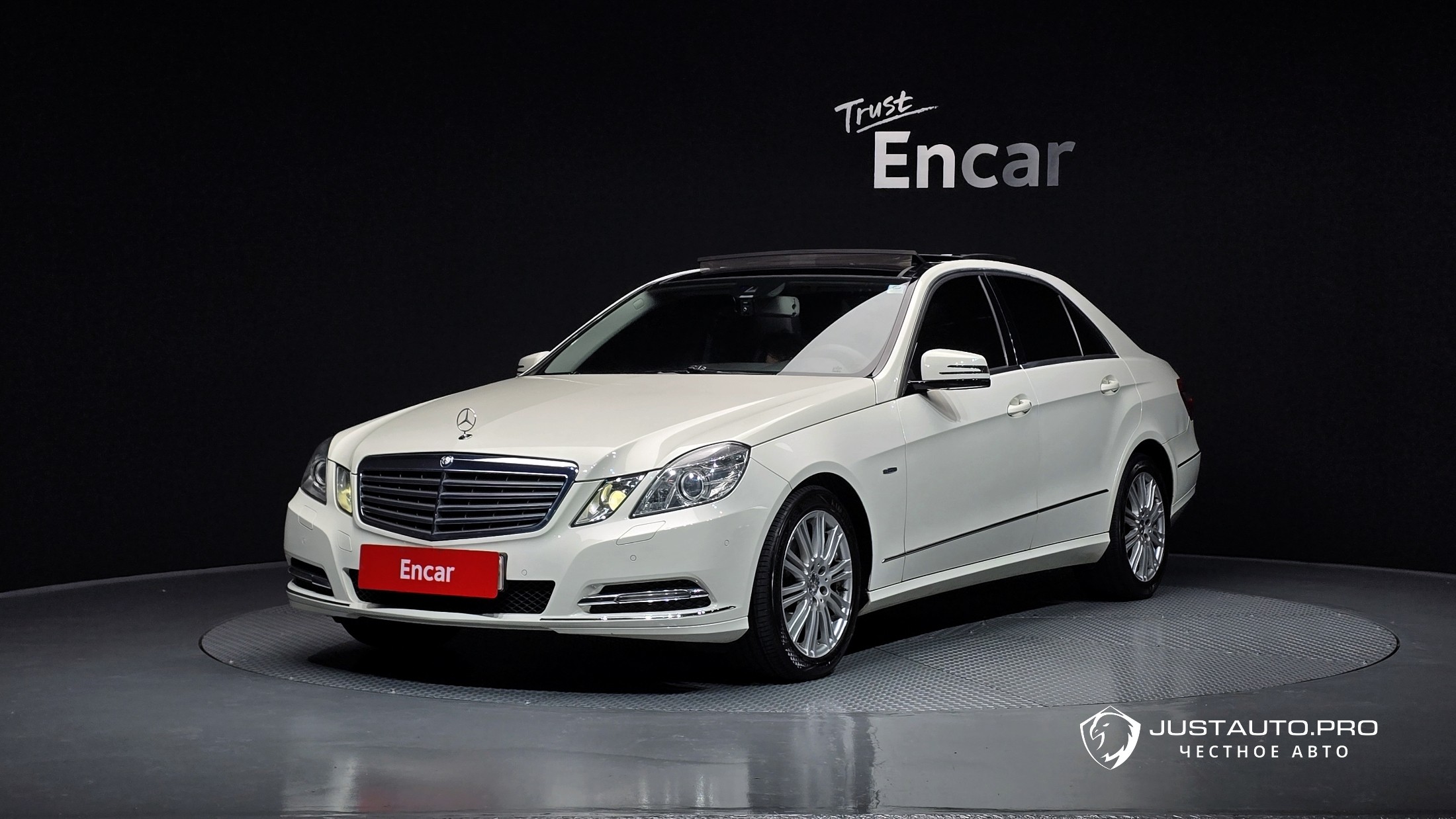 Автомобиль Mercedes-Benz E-Class