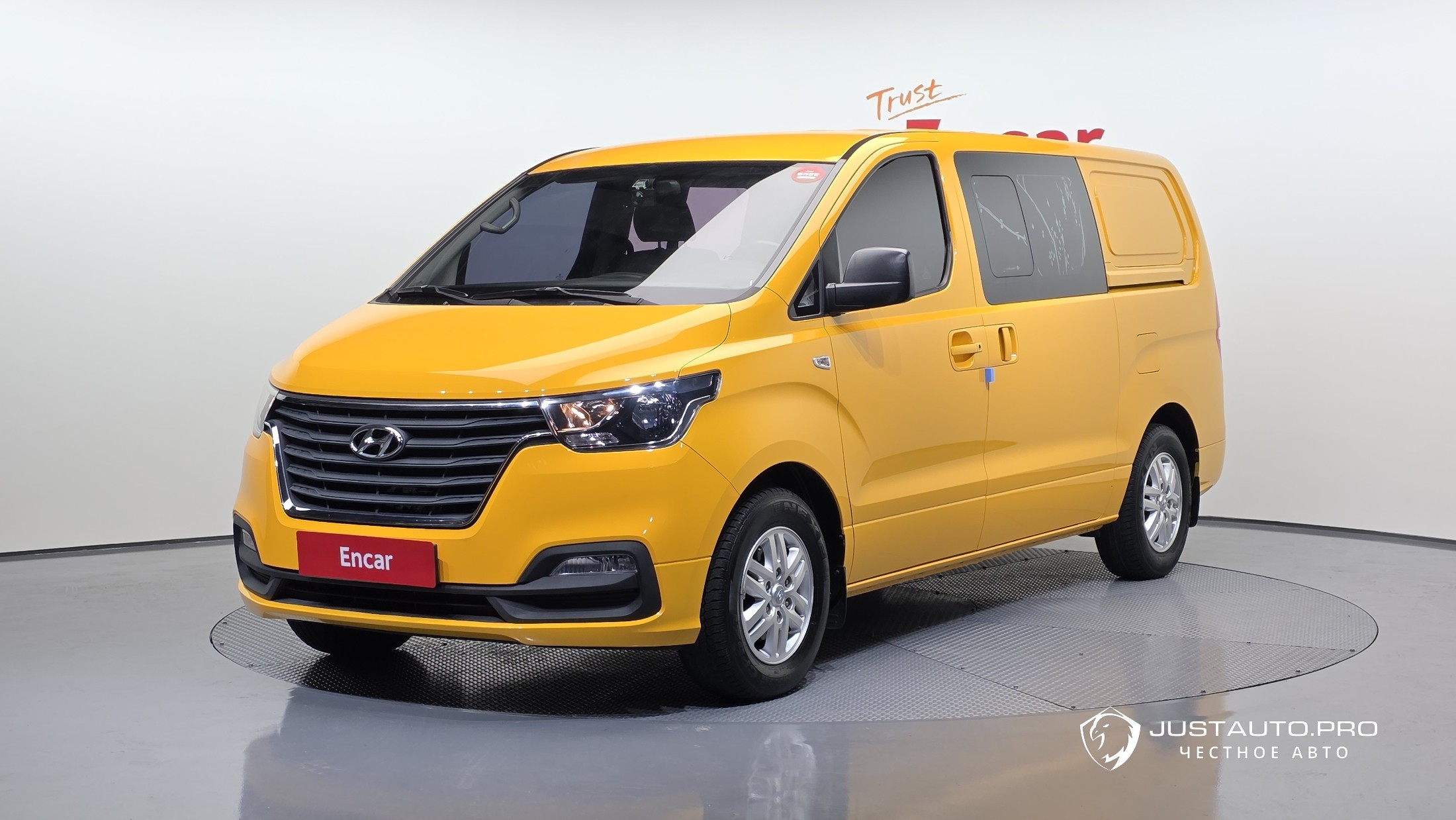 Автомобиль Hyundai Starex