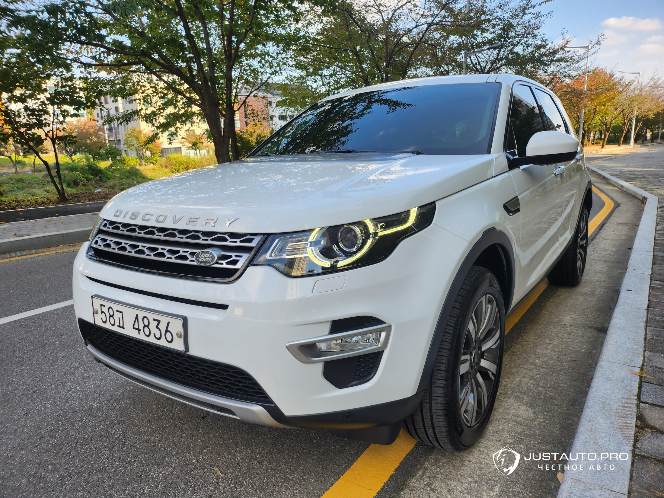 Автомобиль Land Rover Discovery Sport