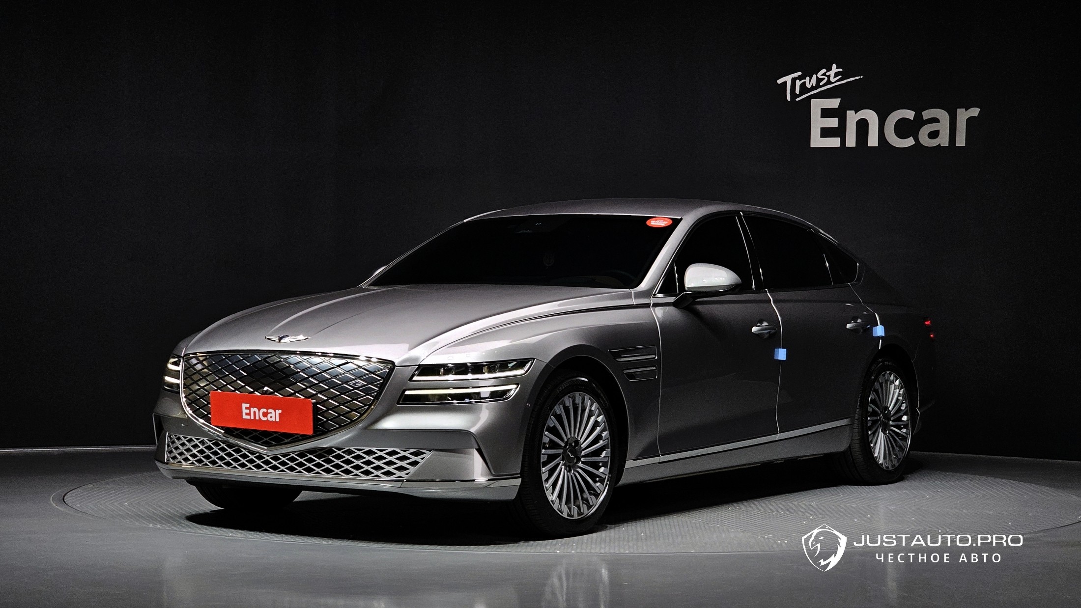 Автомобиль Genesis G80