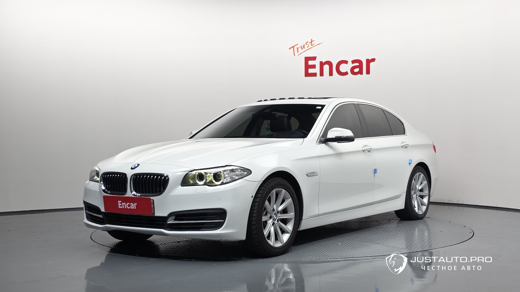 Автомобиль BMW 5-Series