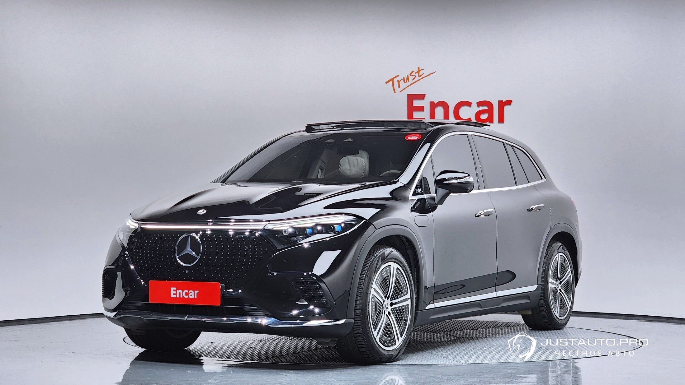 Автомобиль Mercedes-Benz EQS