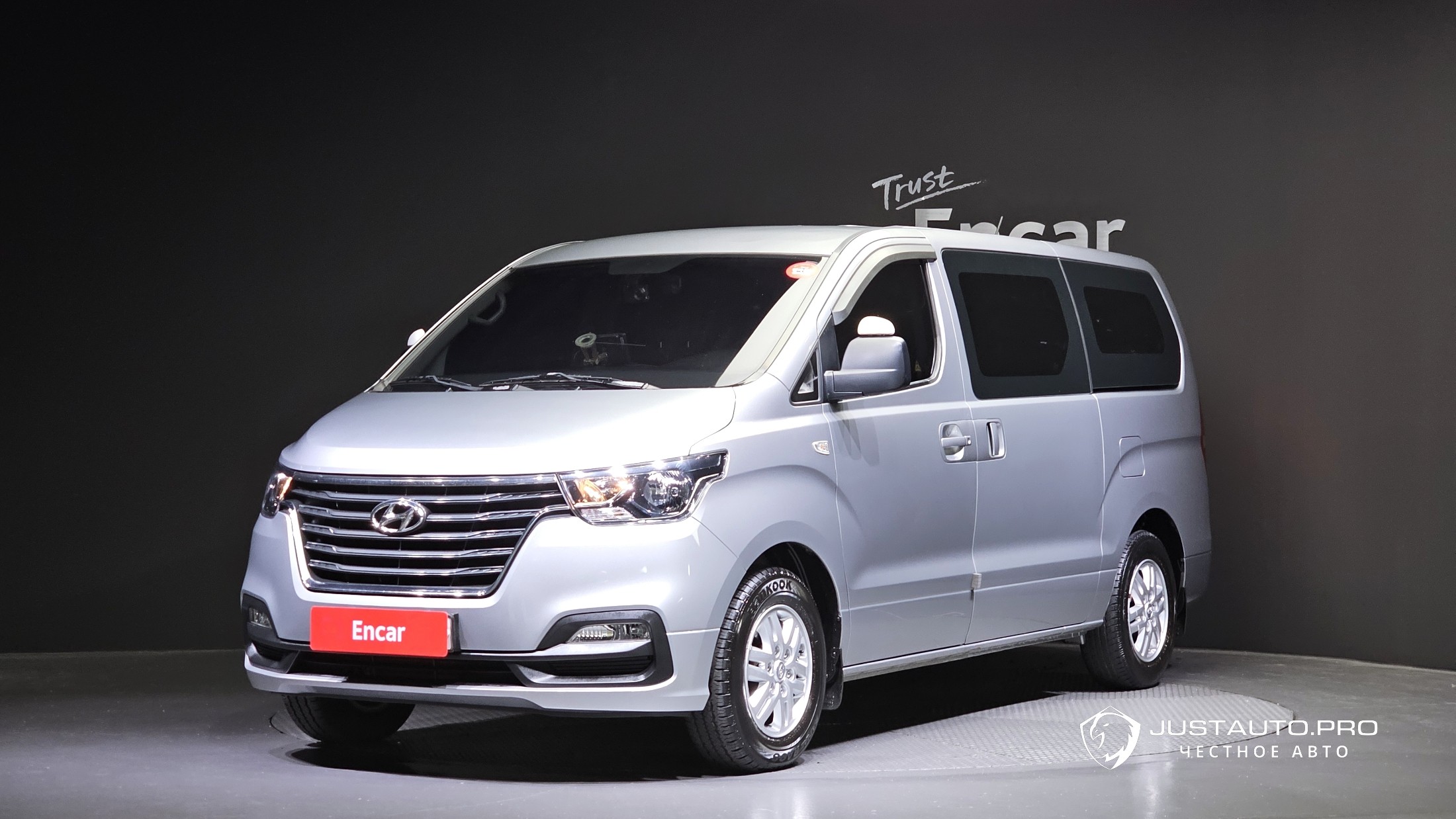 Автомобиль Hyundai Starex