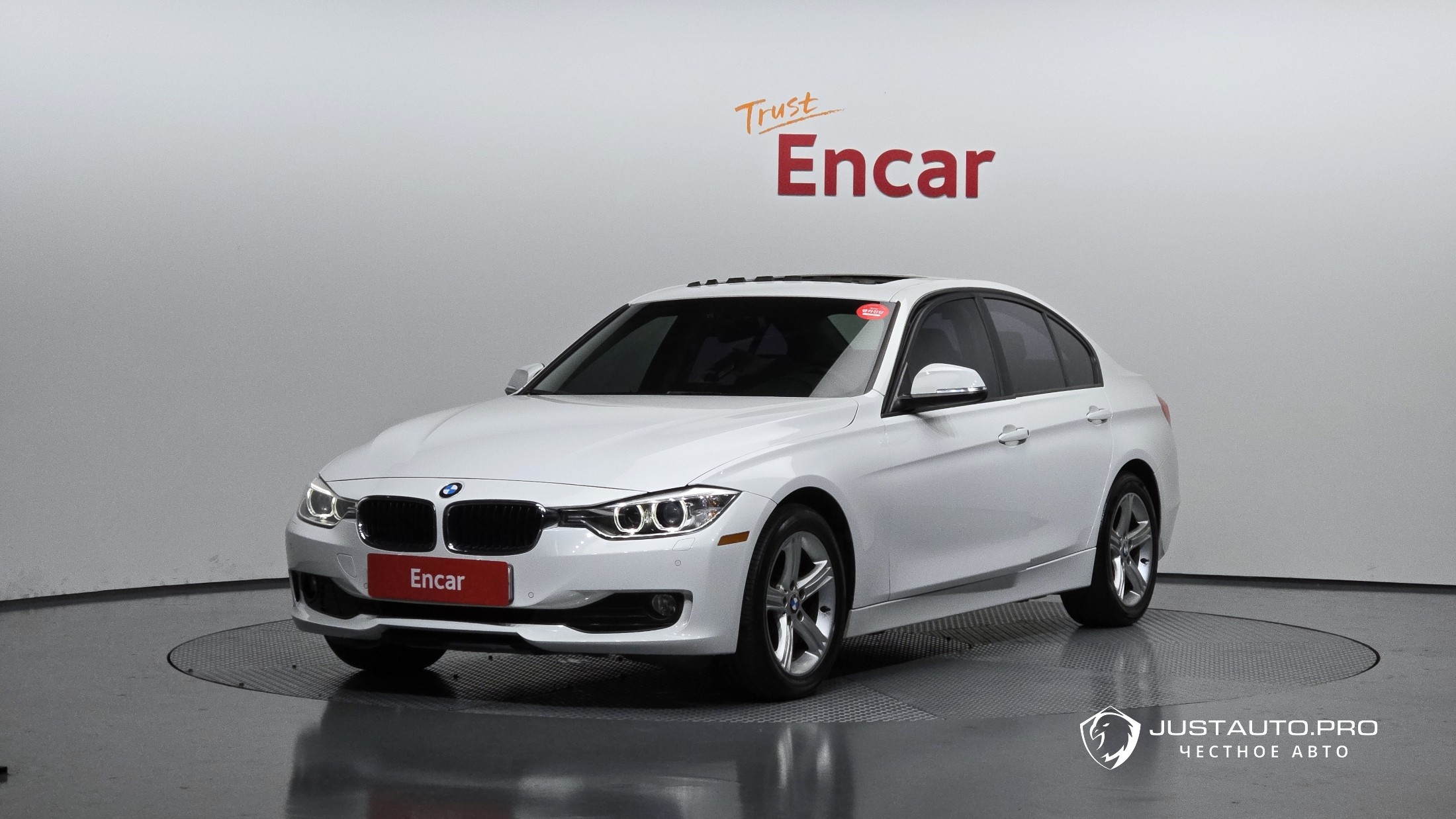 Автомобиль BMW 3-Series