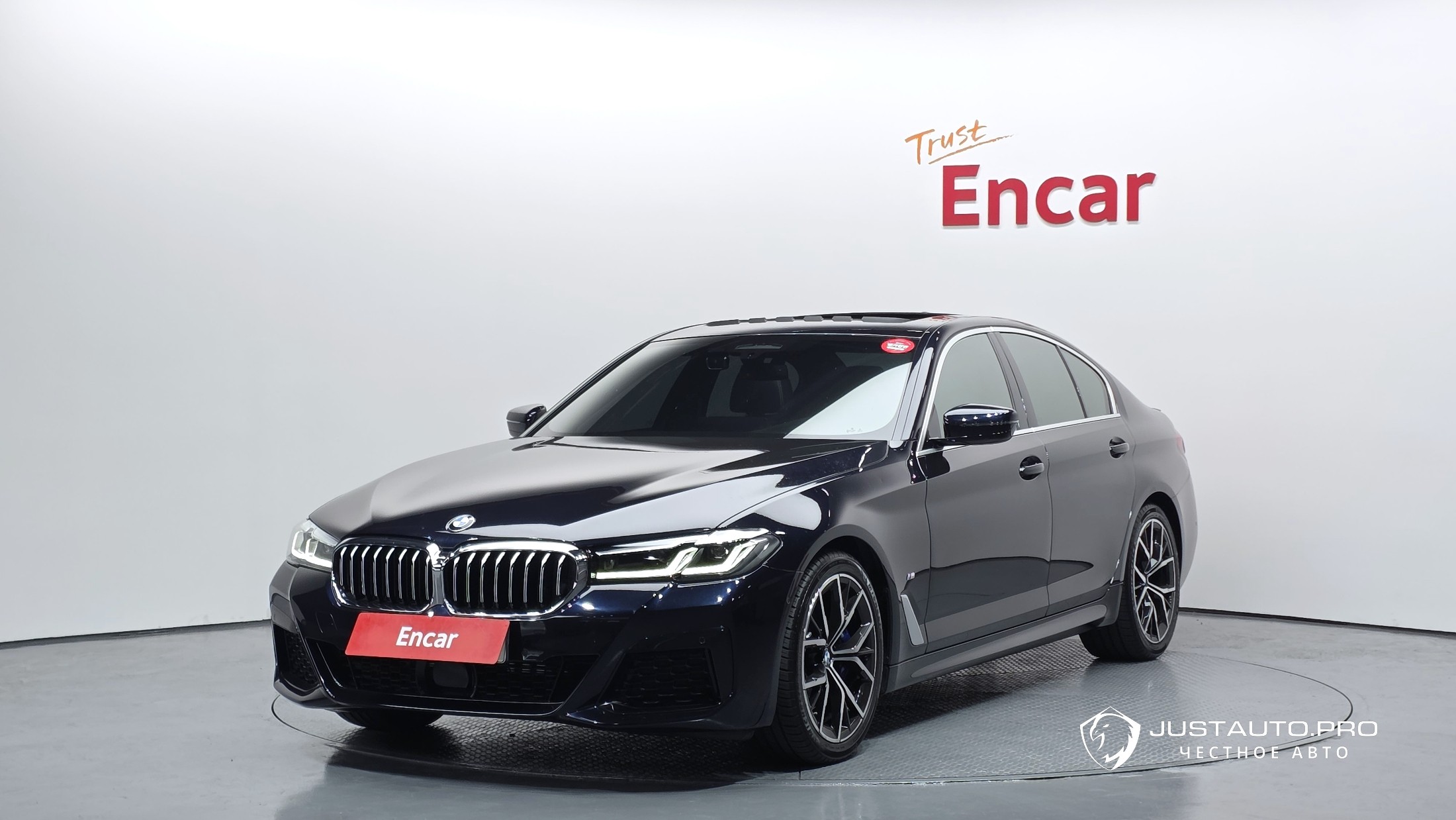 Автомобиль BMW 5-Series