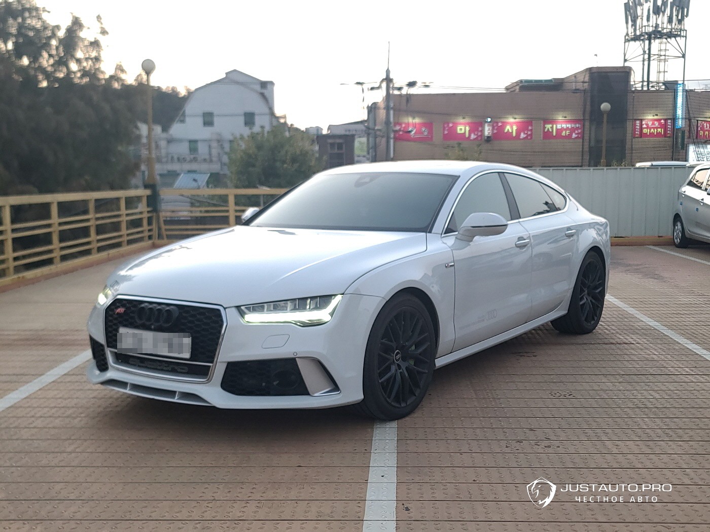 Автомобиль Audi A7