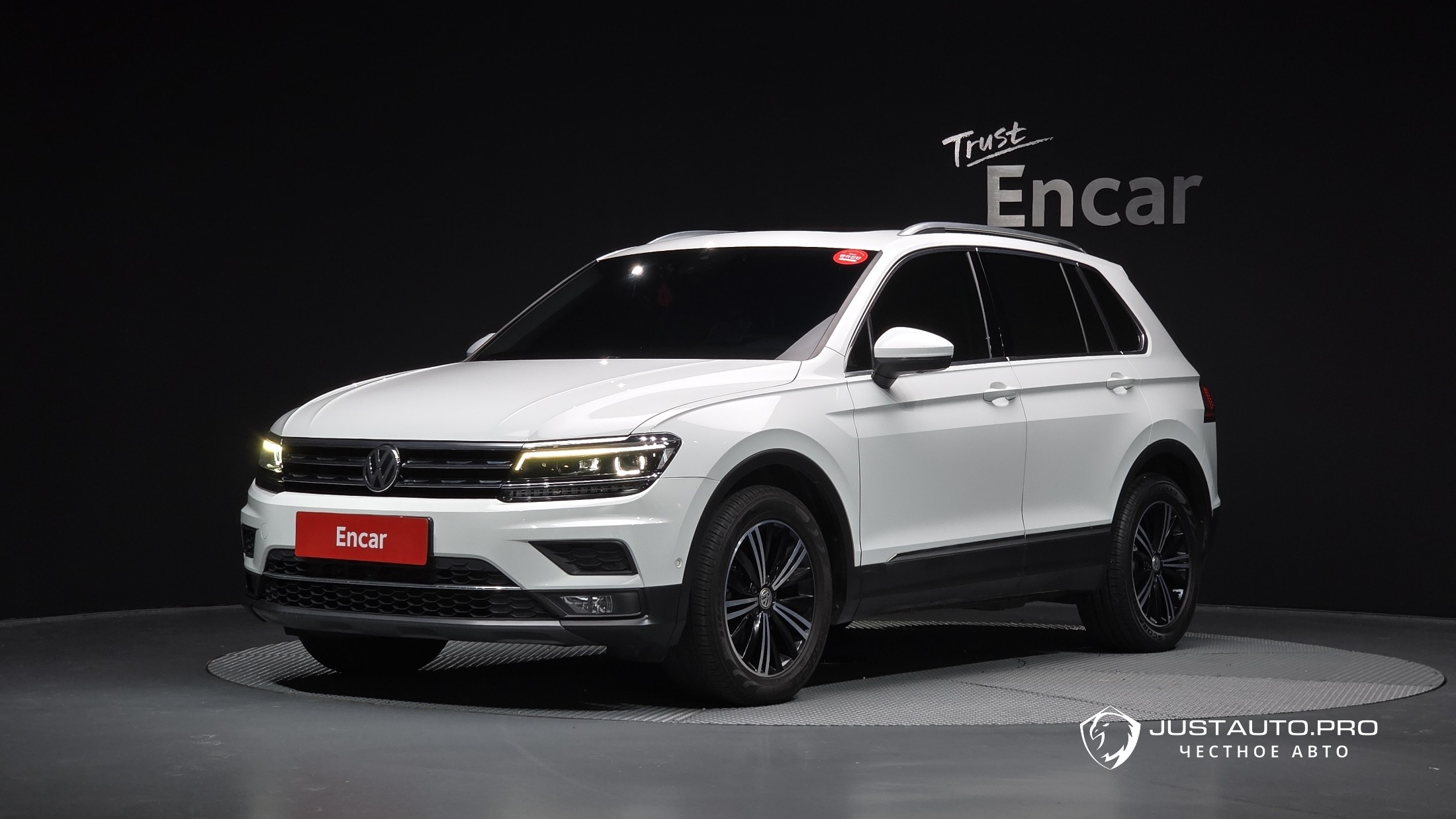 Автомобиль Volkswagen Tiguan