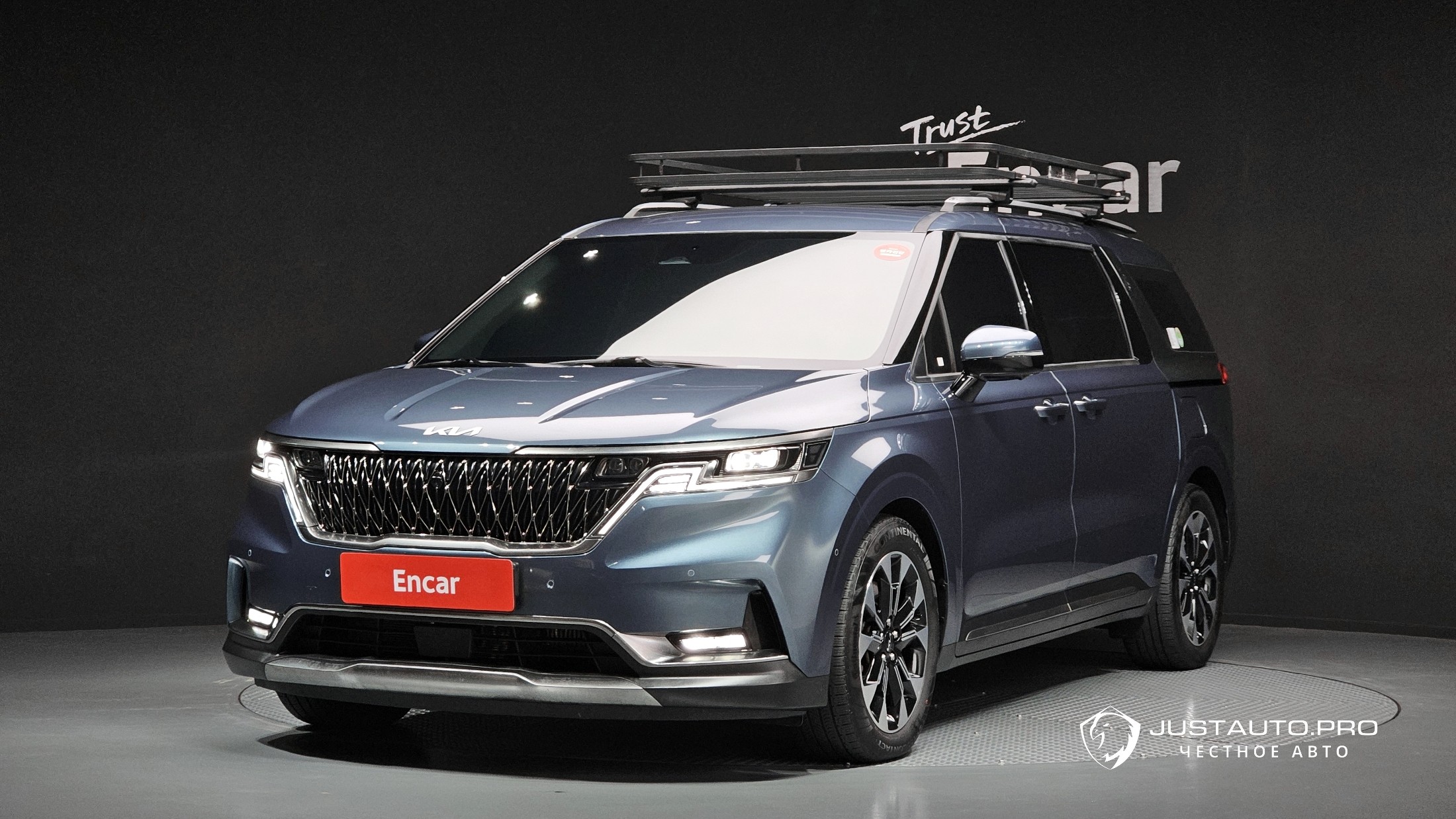 Автомобиль Kia Canival