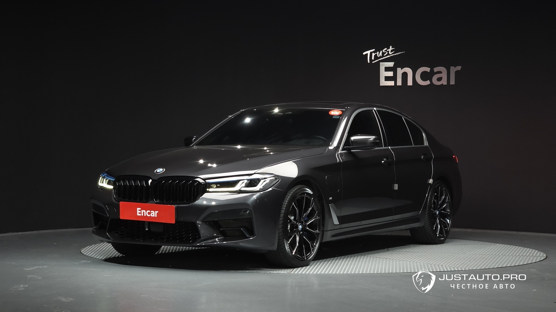 Автомобиль BMW 5-Series