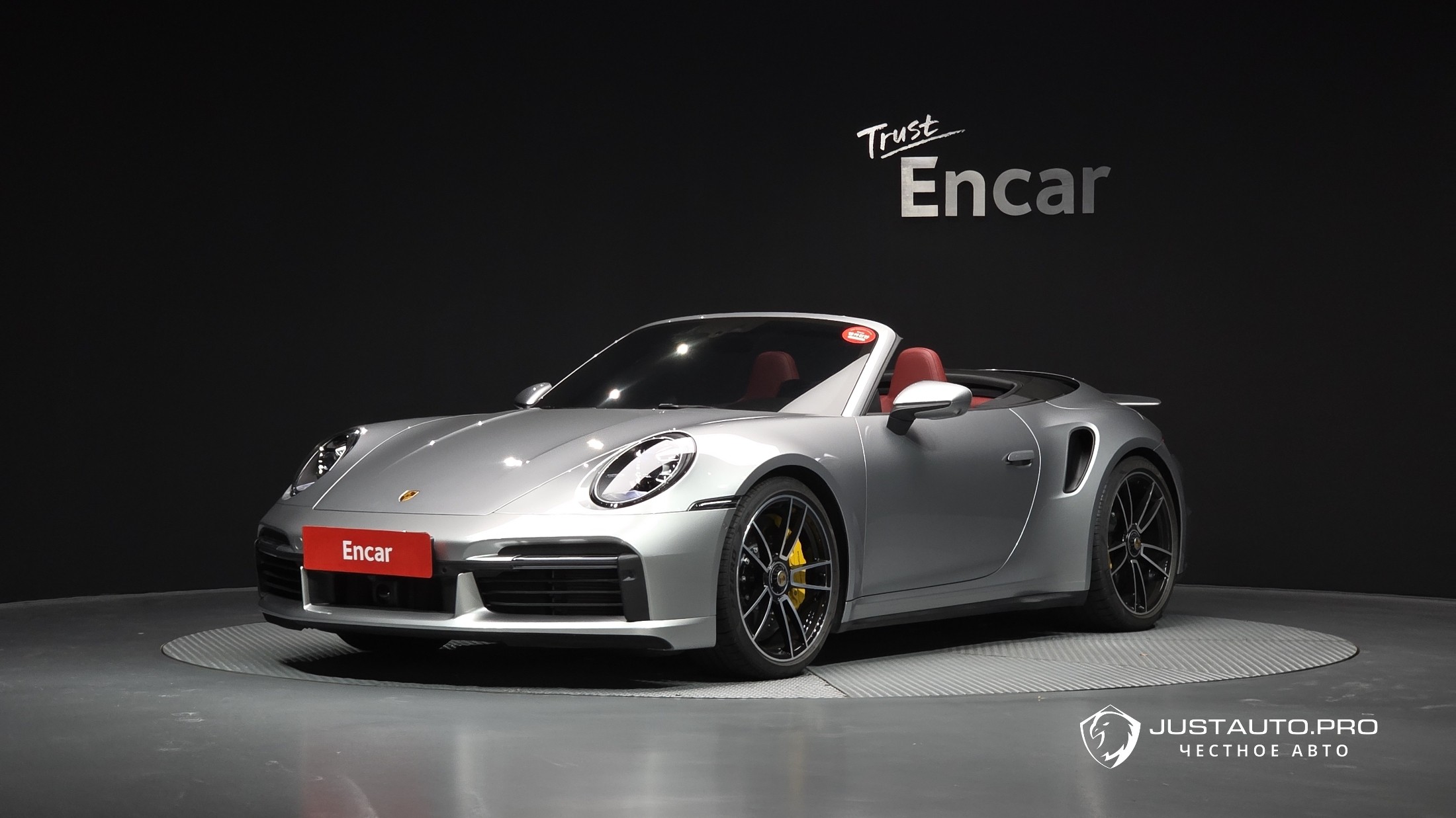 Автомобиль Porsche 911