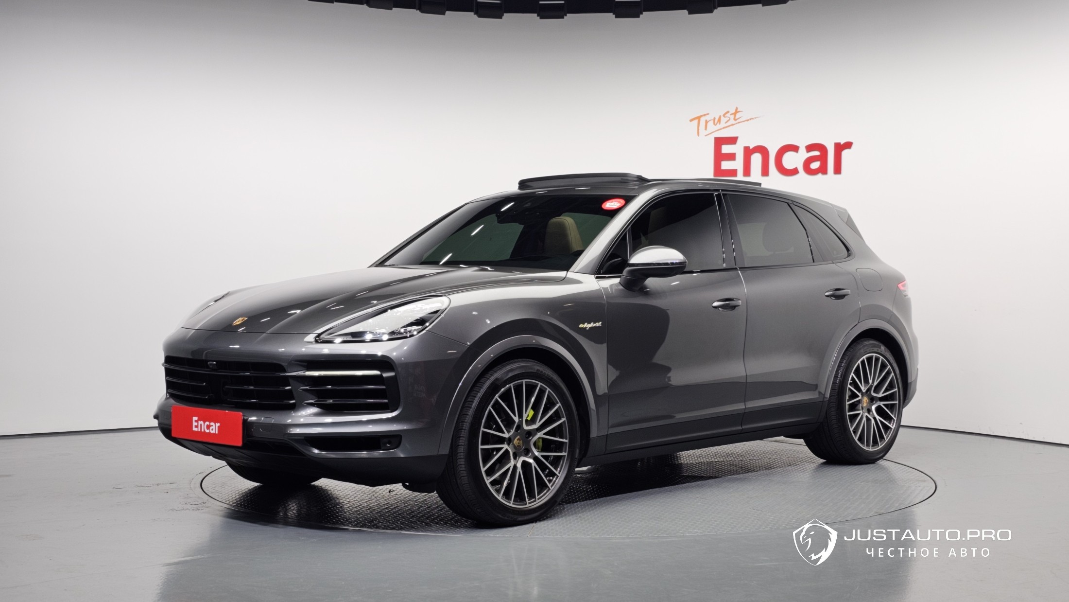 Автомобиль Porsche Cayenne