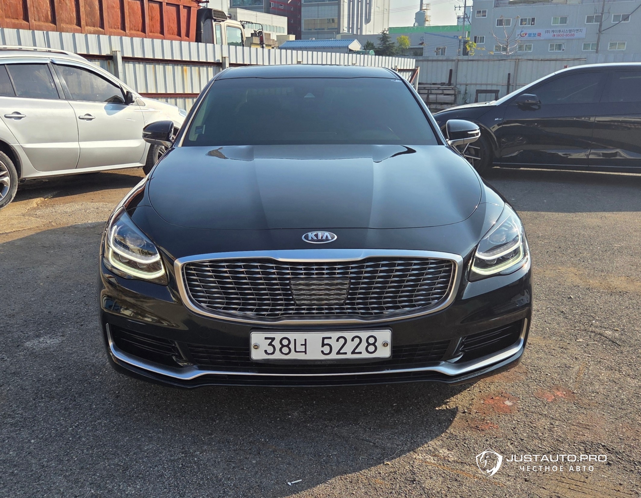 Автомобиль Kia K9