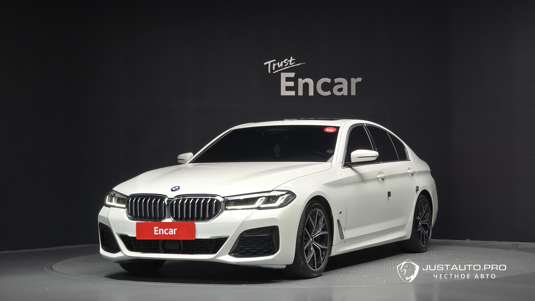 Автомобиль BMW 5-Series