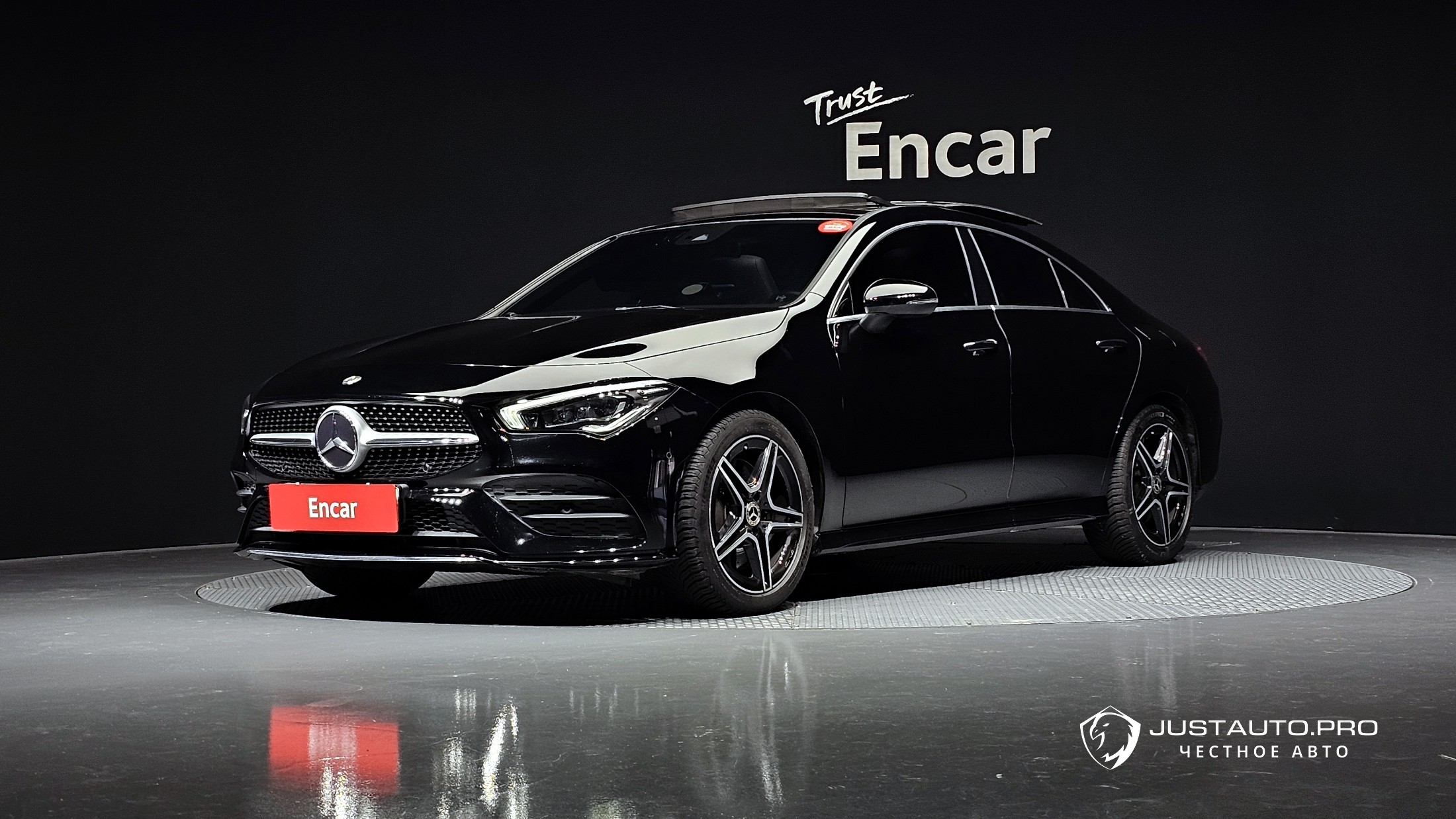 Автомобиль Mercedes-Benz CLA-Class