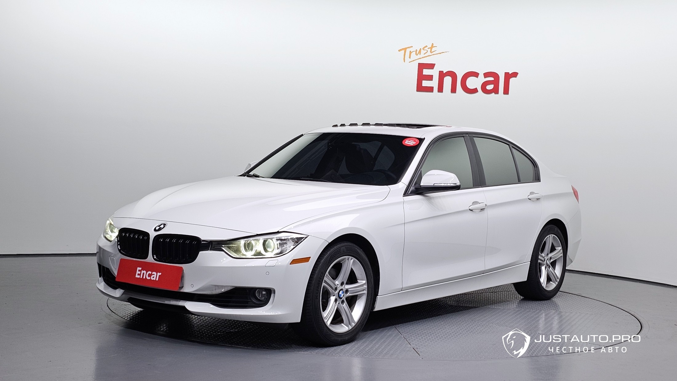 Автомобиль BMW 3-Series