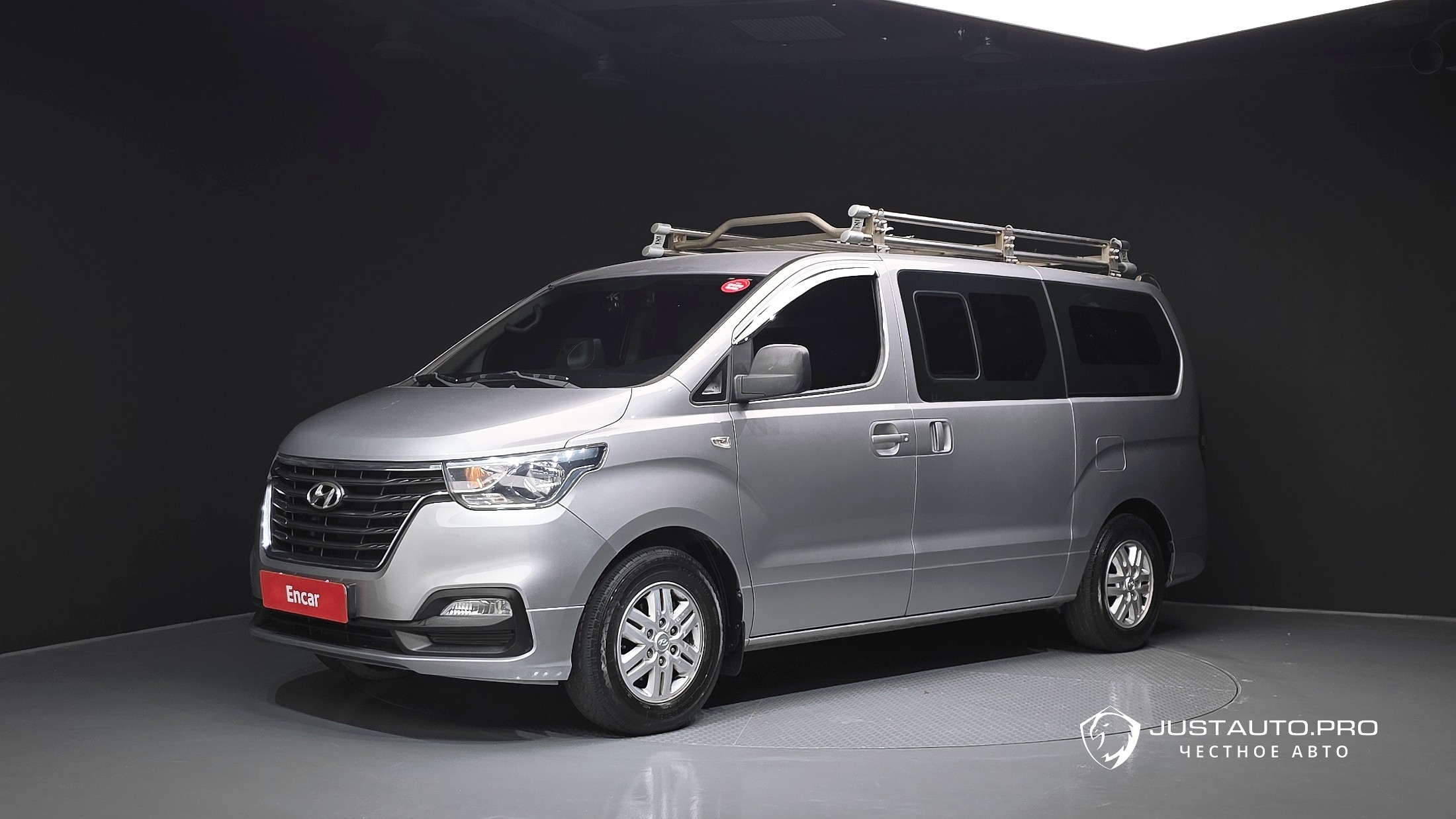 Автомобиль Hyundai Starex