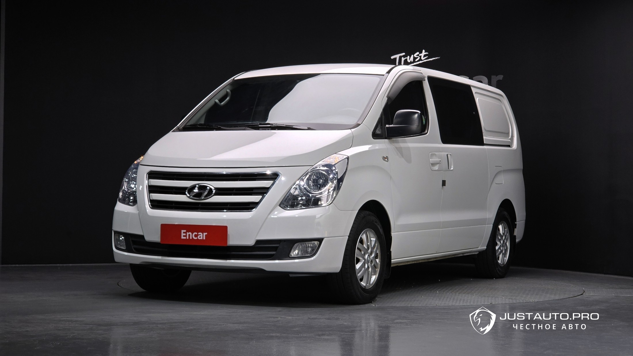 Автомобиль Hyundai Starex