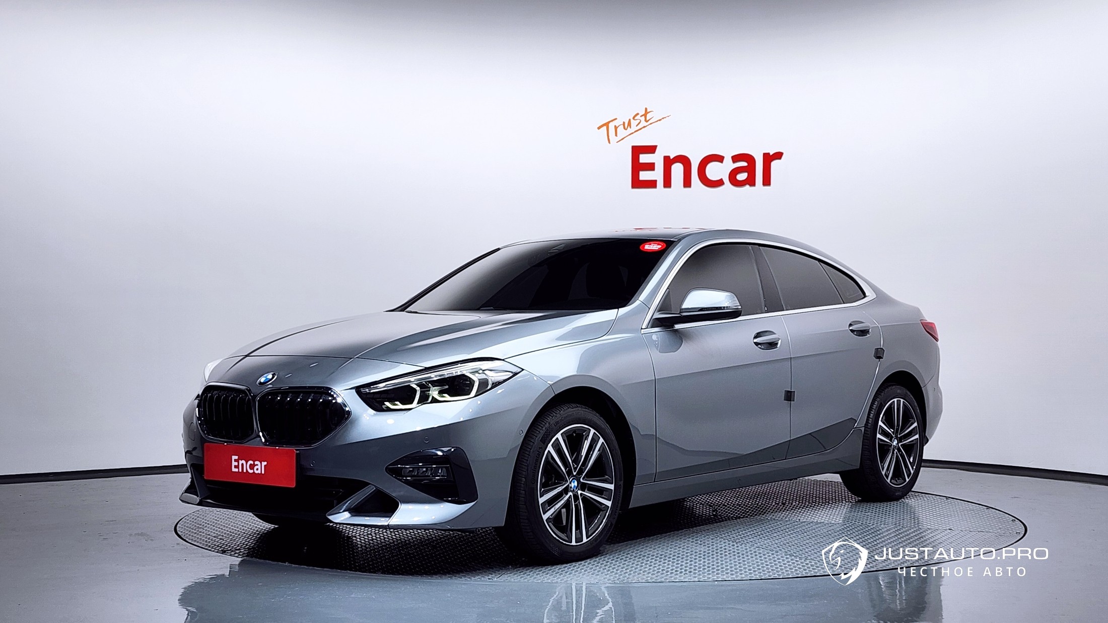 Автомобиль BMW 2-Series