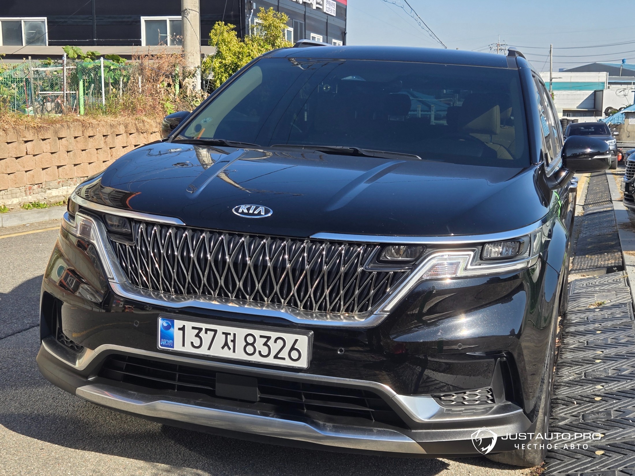 Автомобиль Kia Canival