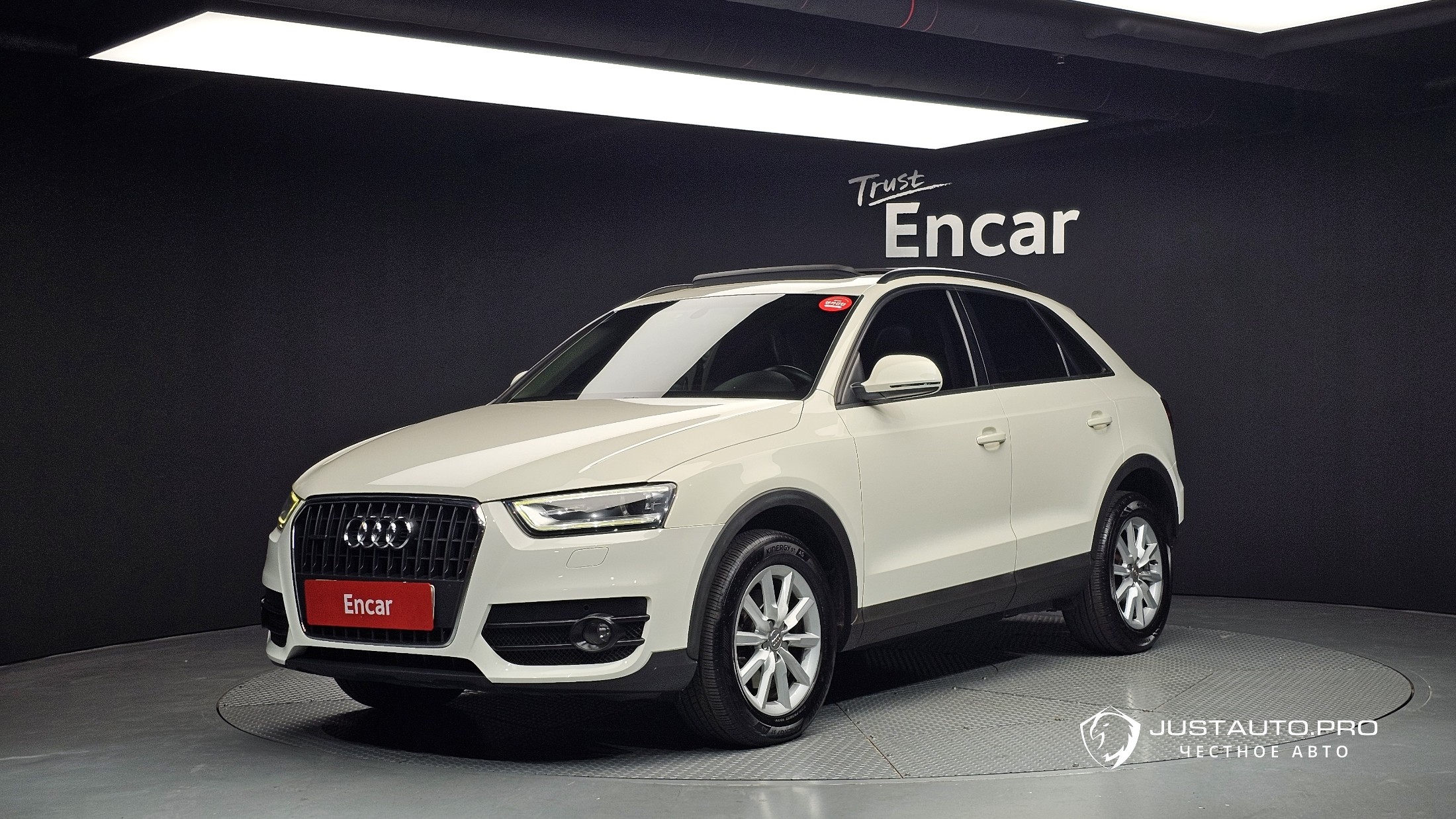 Автомобиль Audi Q3