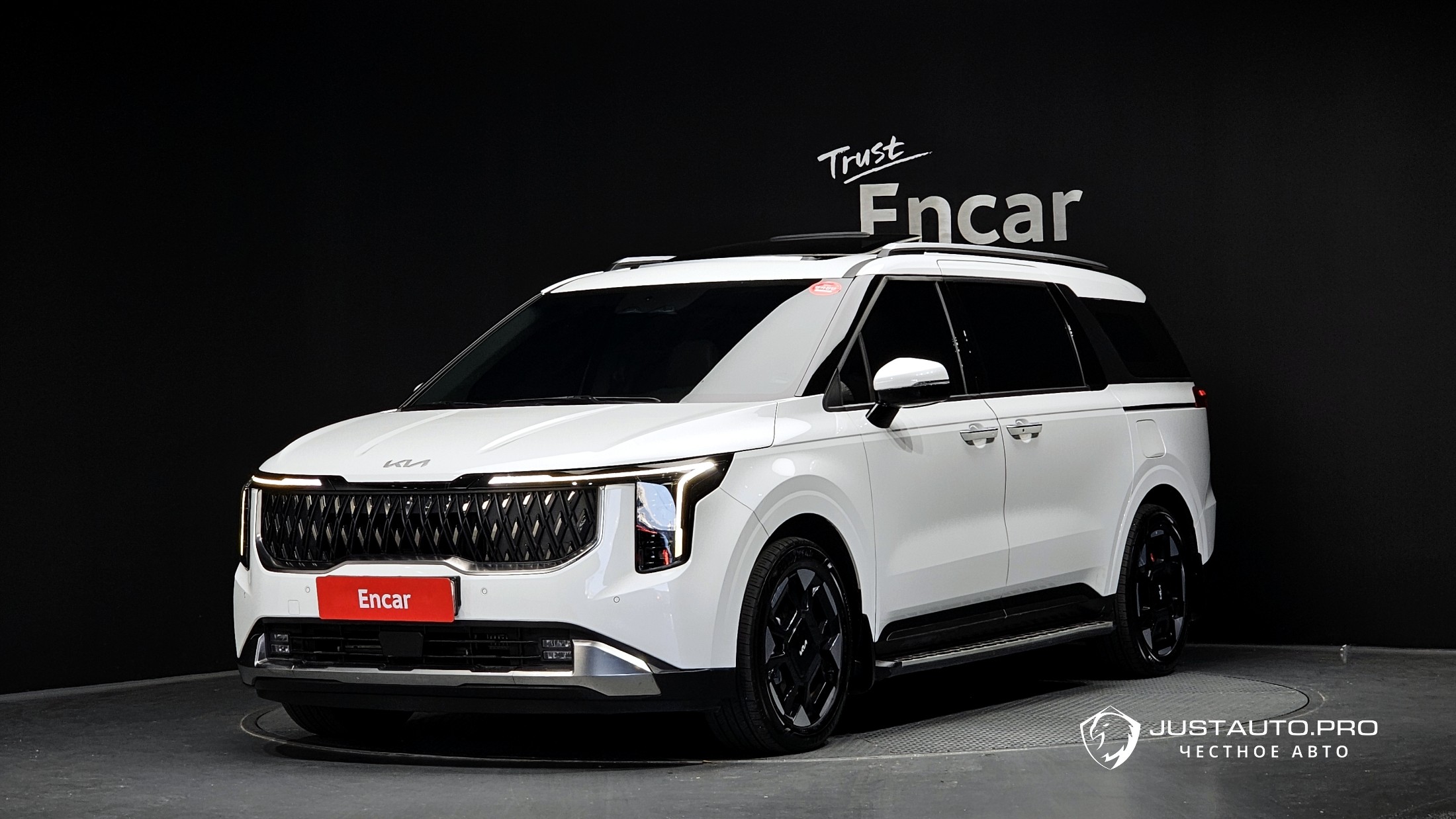 Автомобиль Kia Canival